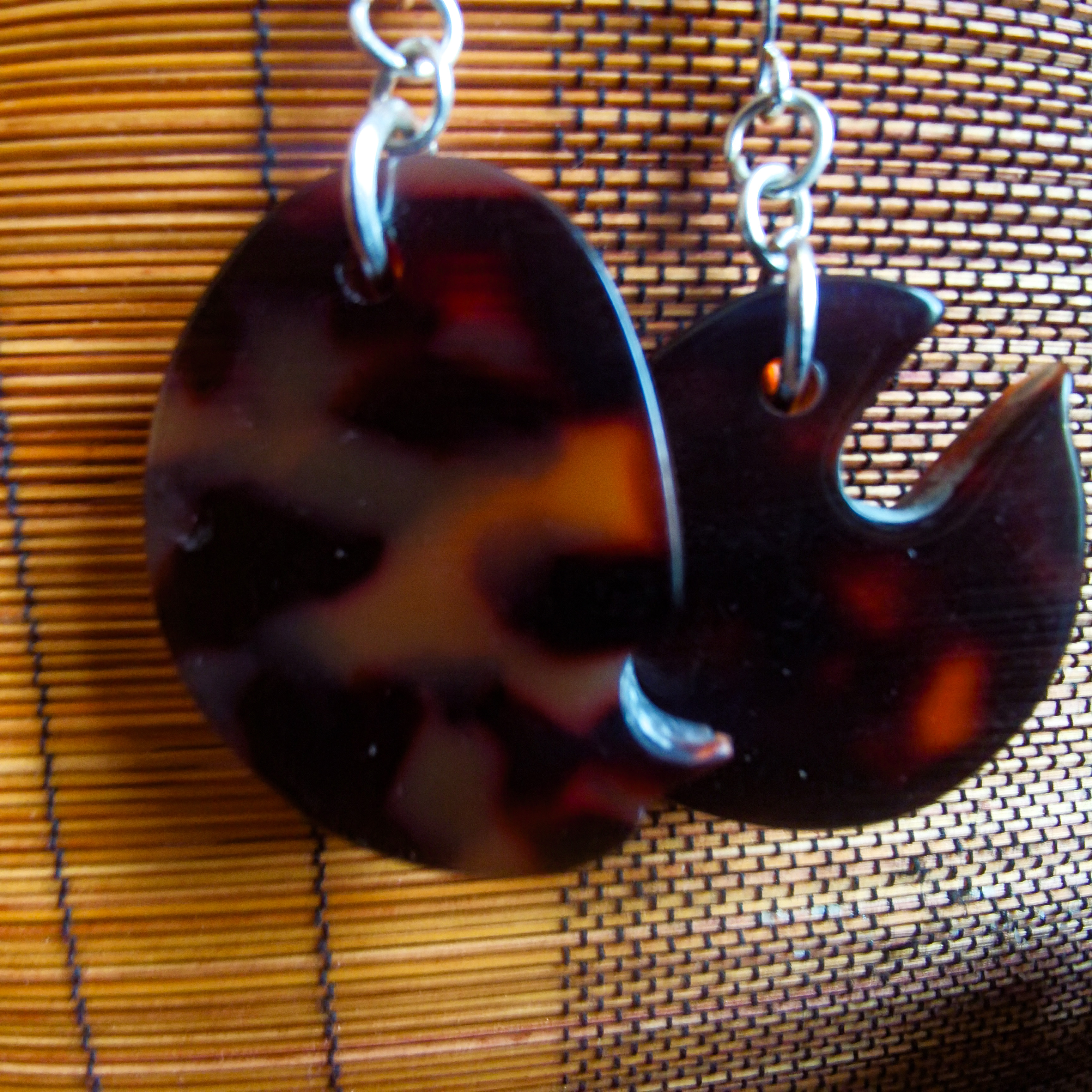 Boucles d'oreilles en résine écaille