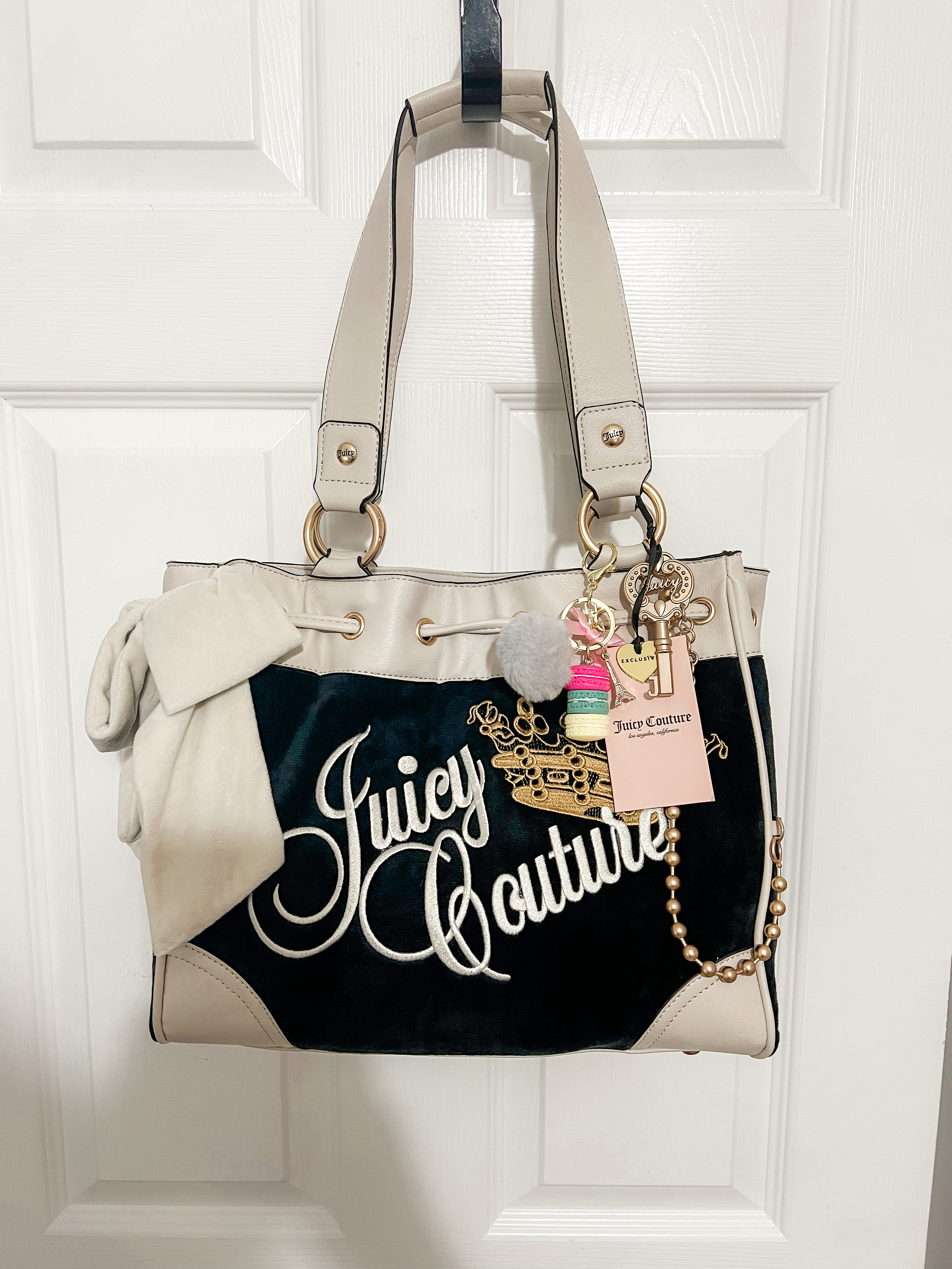 The Royal Noir Key Juicy Couture Daydreamer