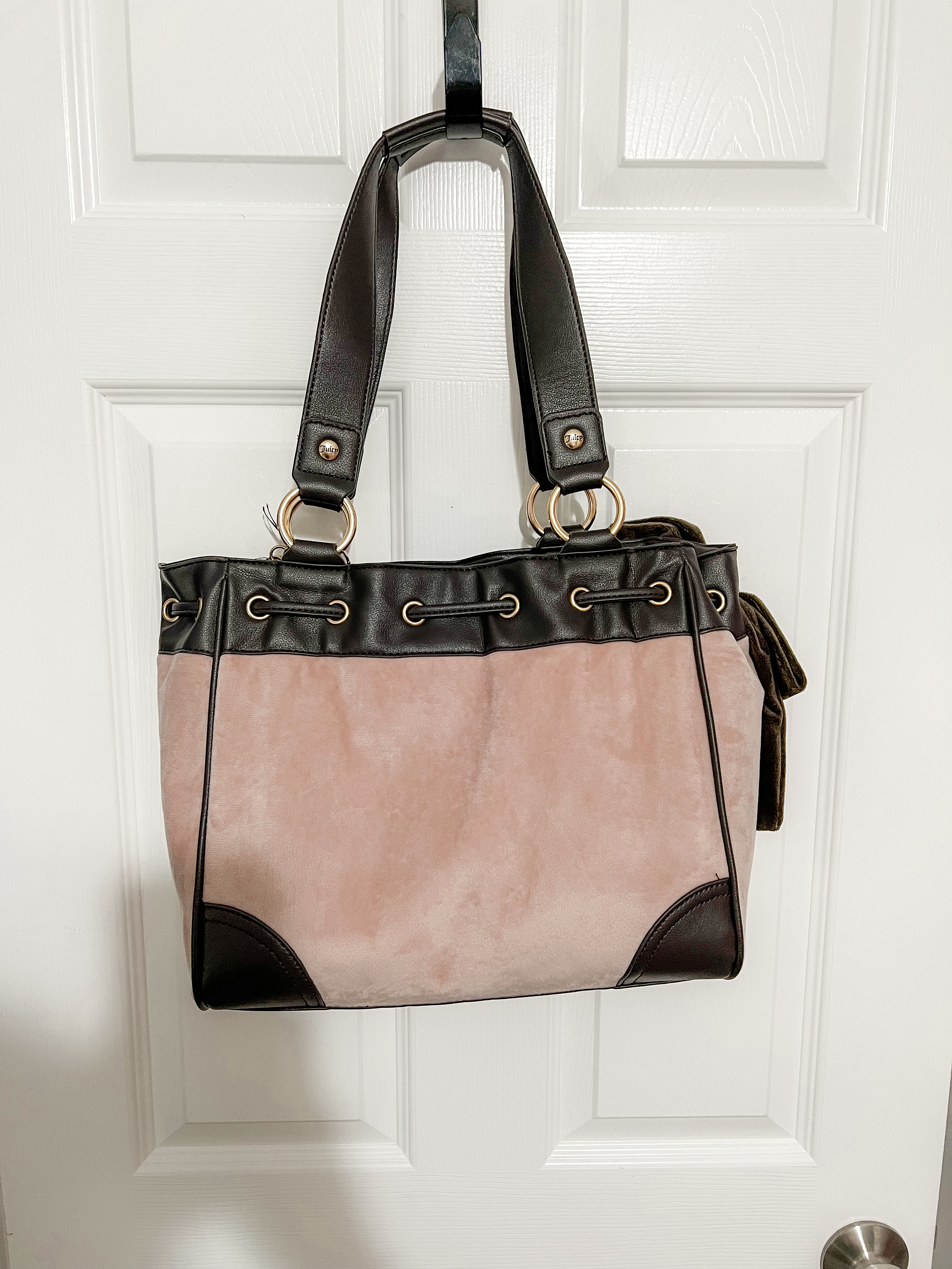 The Pretty in Pink Crown Juicy Couture Daydreamer