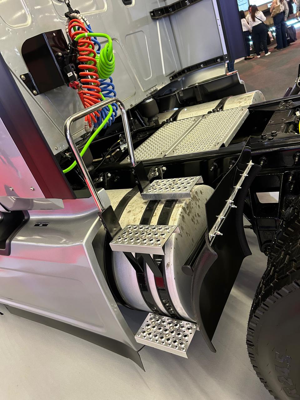 PASAMANOS PARA PELDAÑOS DE ACCESO TRASERO COMPATIBLE INTERNATIONAL