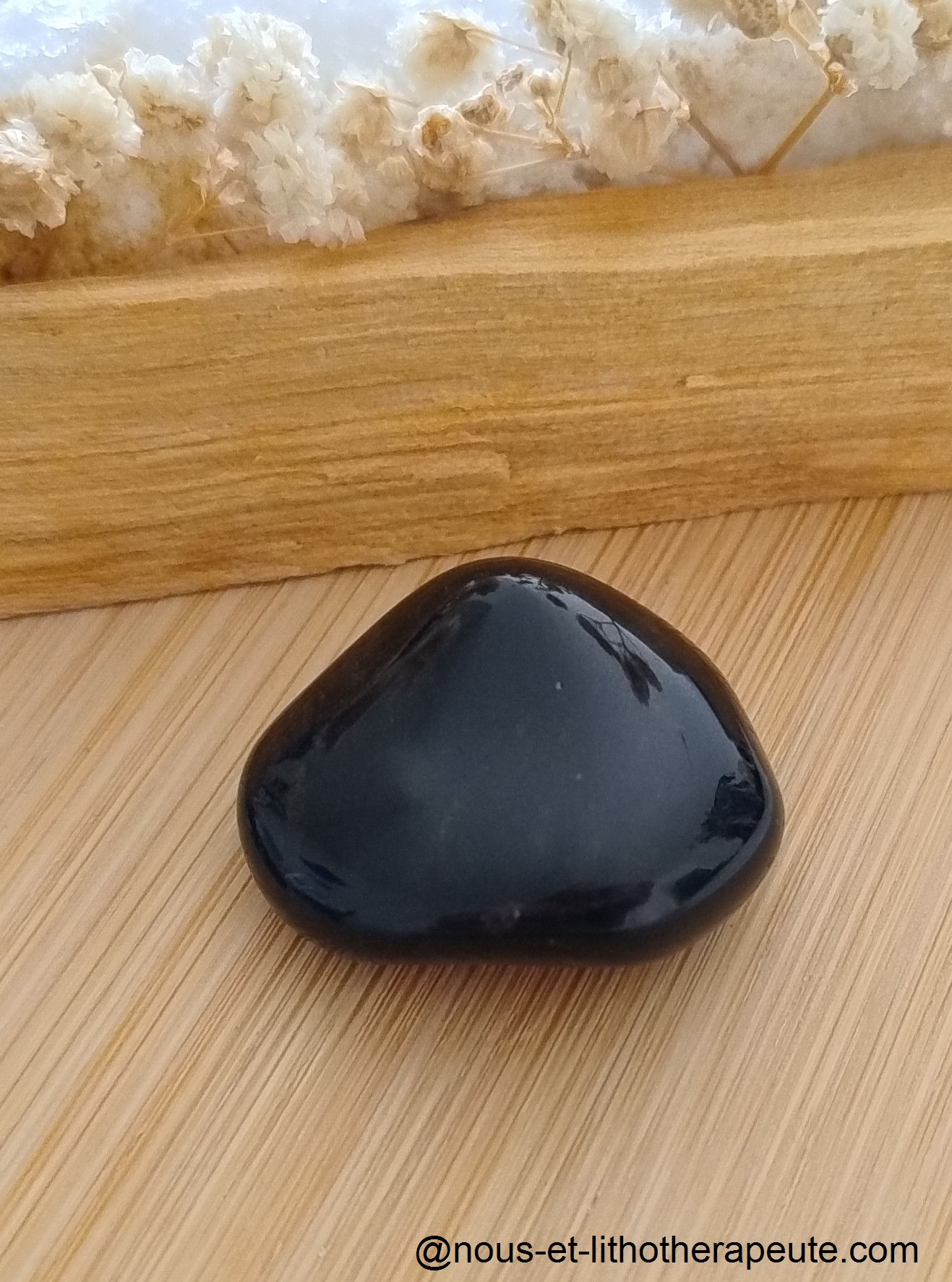 Obsidienne noire dorée