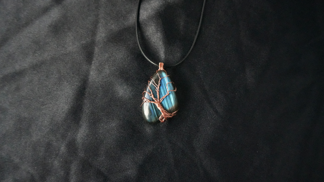 Copper wire wrapped tree of life labradorite pendant