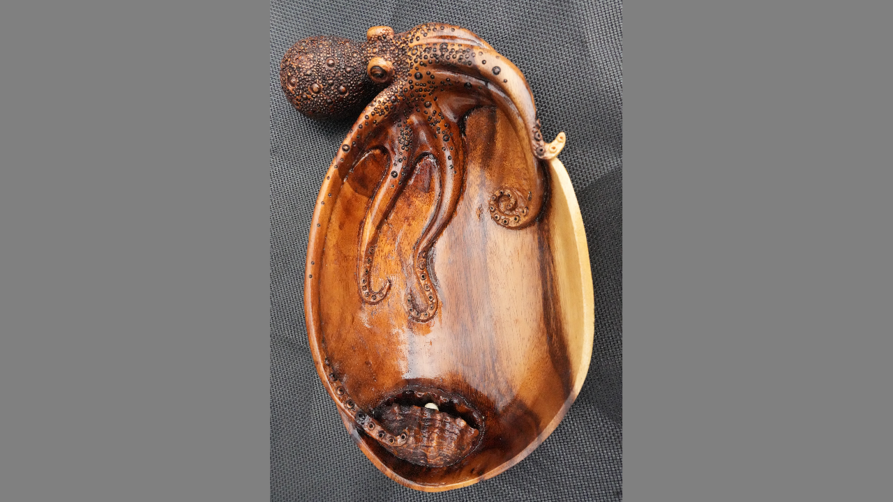 SOLD Octopus-Seashell-Pearl carving in wooden bowl