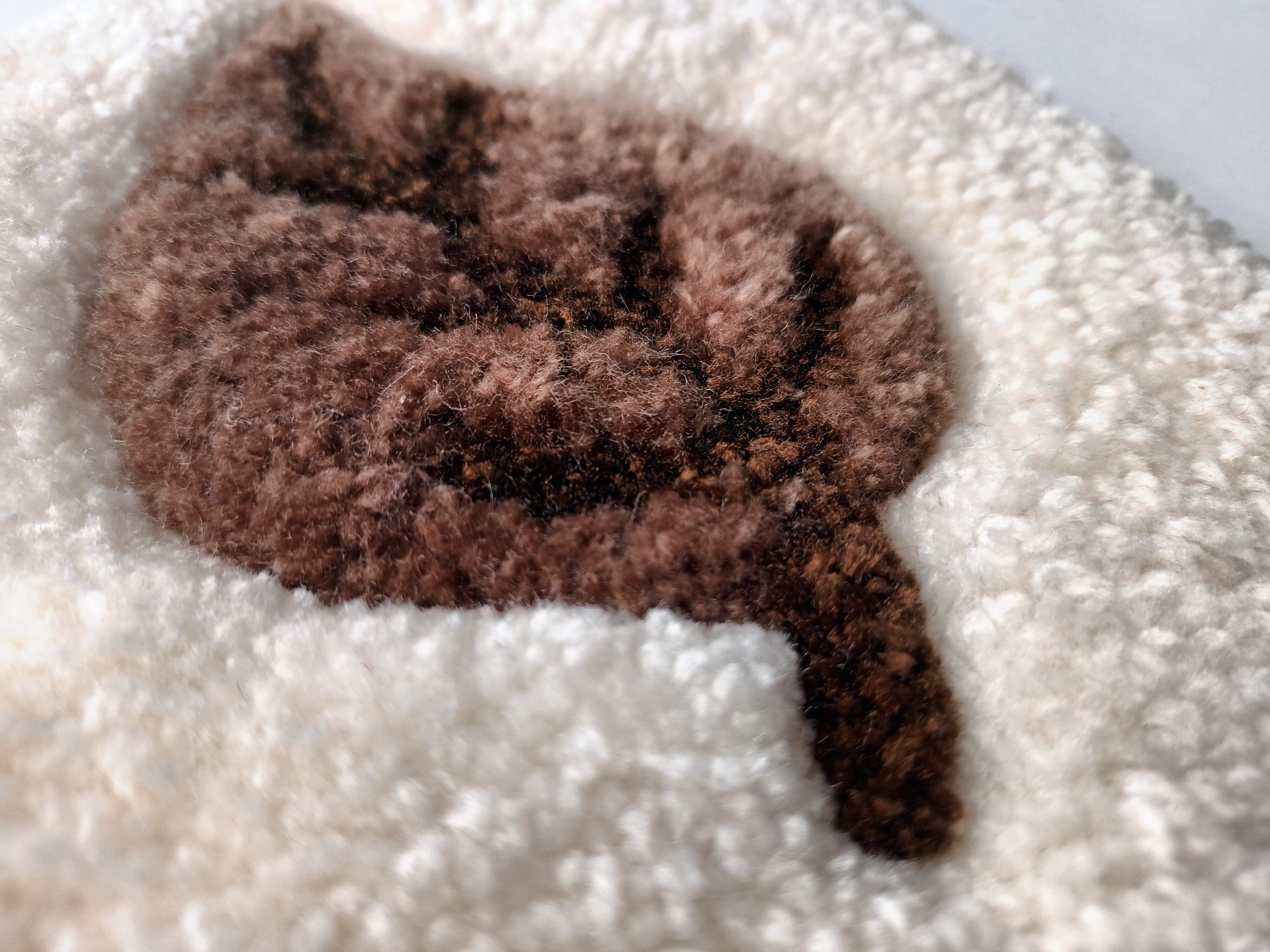 Hexagon Brown leaf