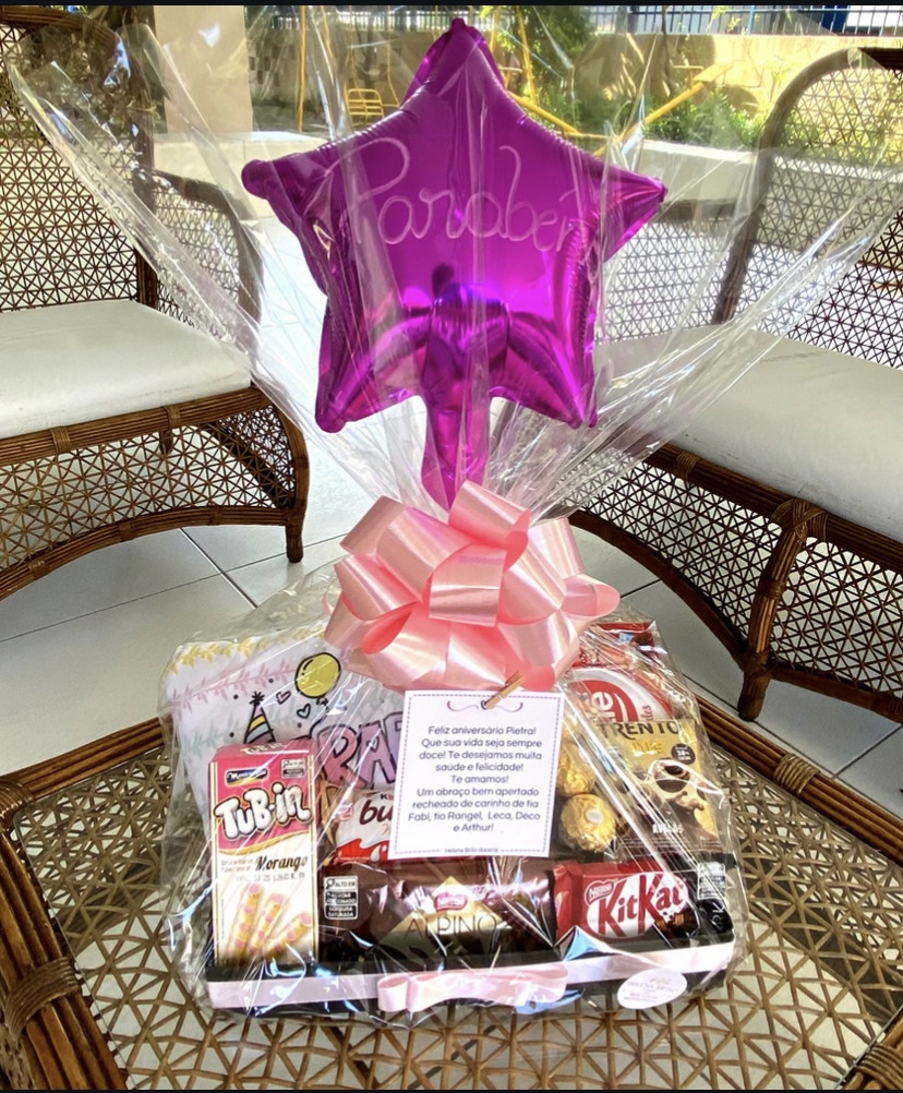 Box de Chocolates e Almofada - Aniversário