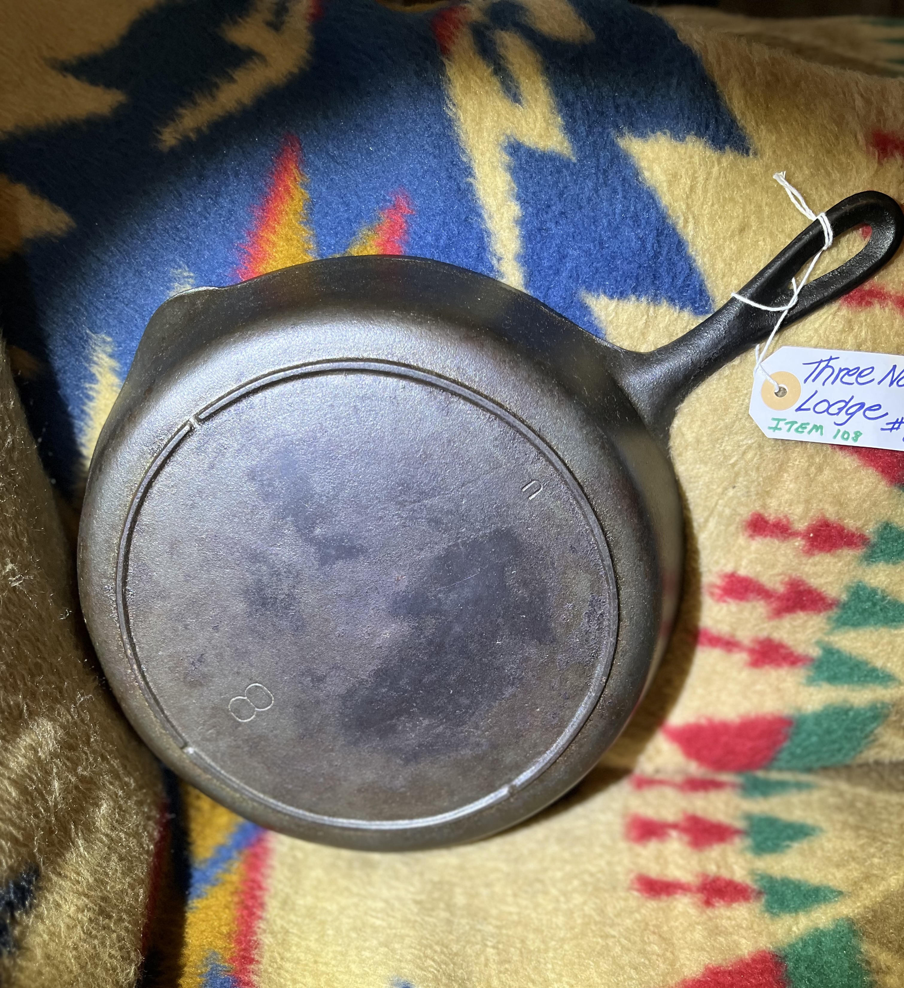 Vintage 3-Notch Lodge