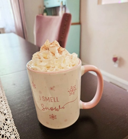 I Smell Snow - 11oz Mug - Pink