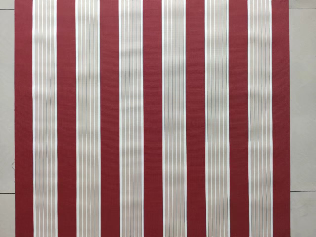 3126Sunseashell Solution dyed acrylic fabric Striped Red and White Rug