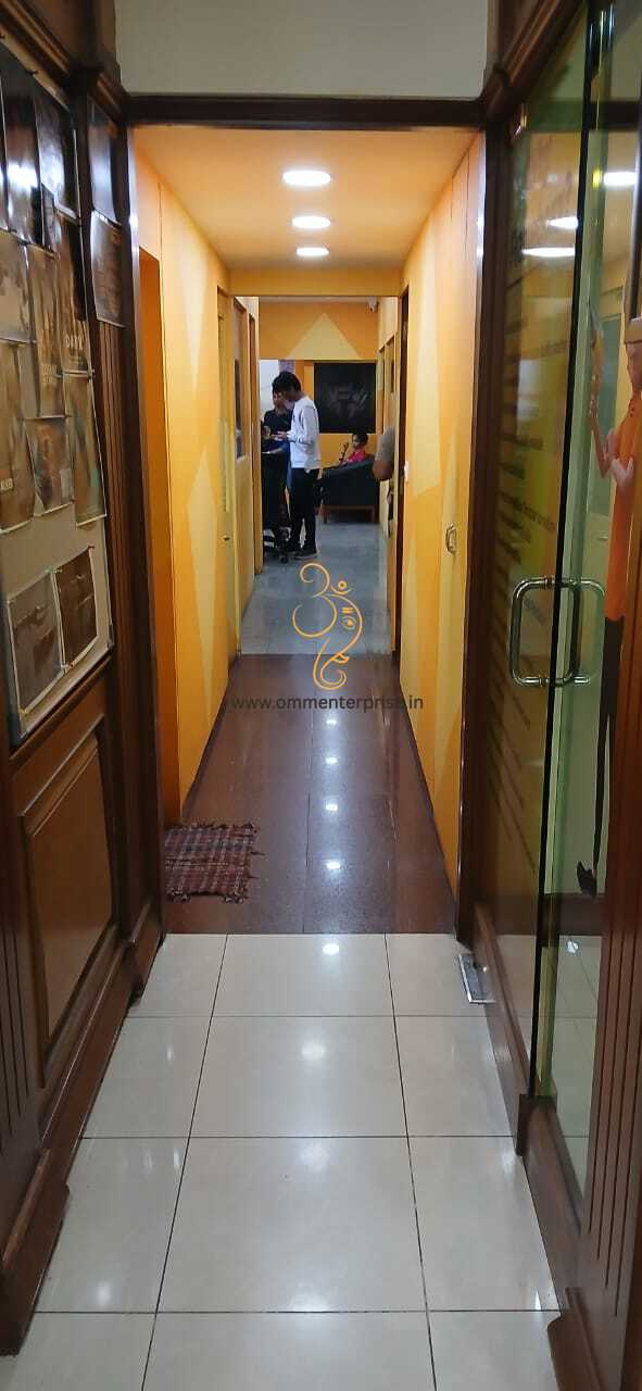 2500 sq. ft Fully Furnished Office Space near Dadar Station in 'B' Grade Building