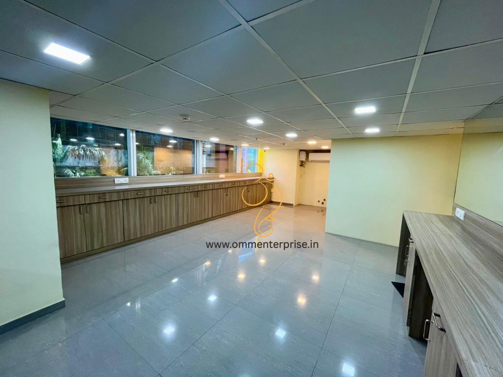 2750 sq. ft Fully Furnished Office Space near Lower Parel Station in 'A' Grade Building
