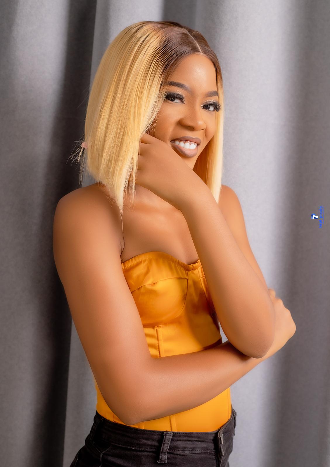 Perruque Bob Lisse Blond Miel – Lace Closure