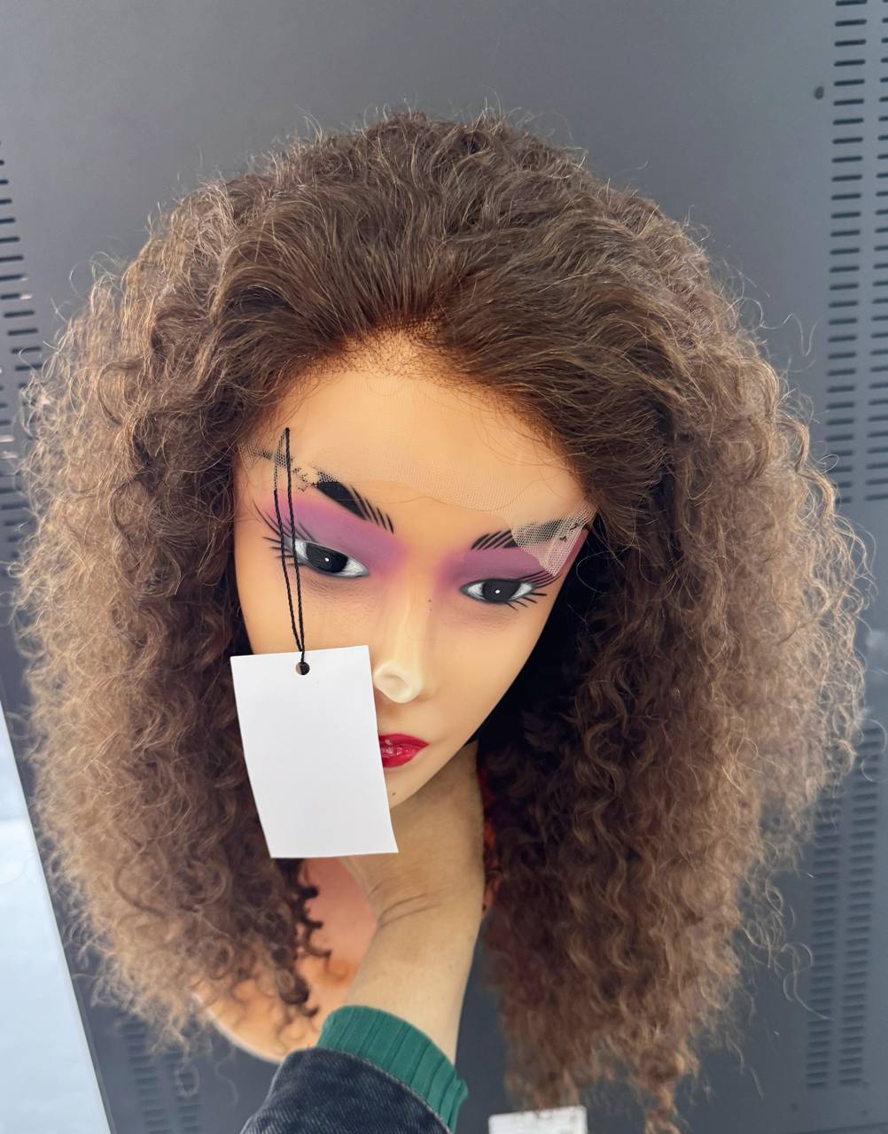 Perruque bouclée naturelle