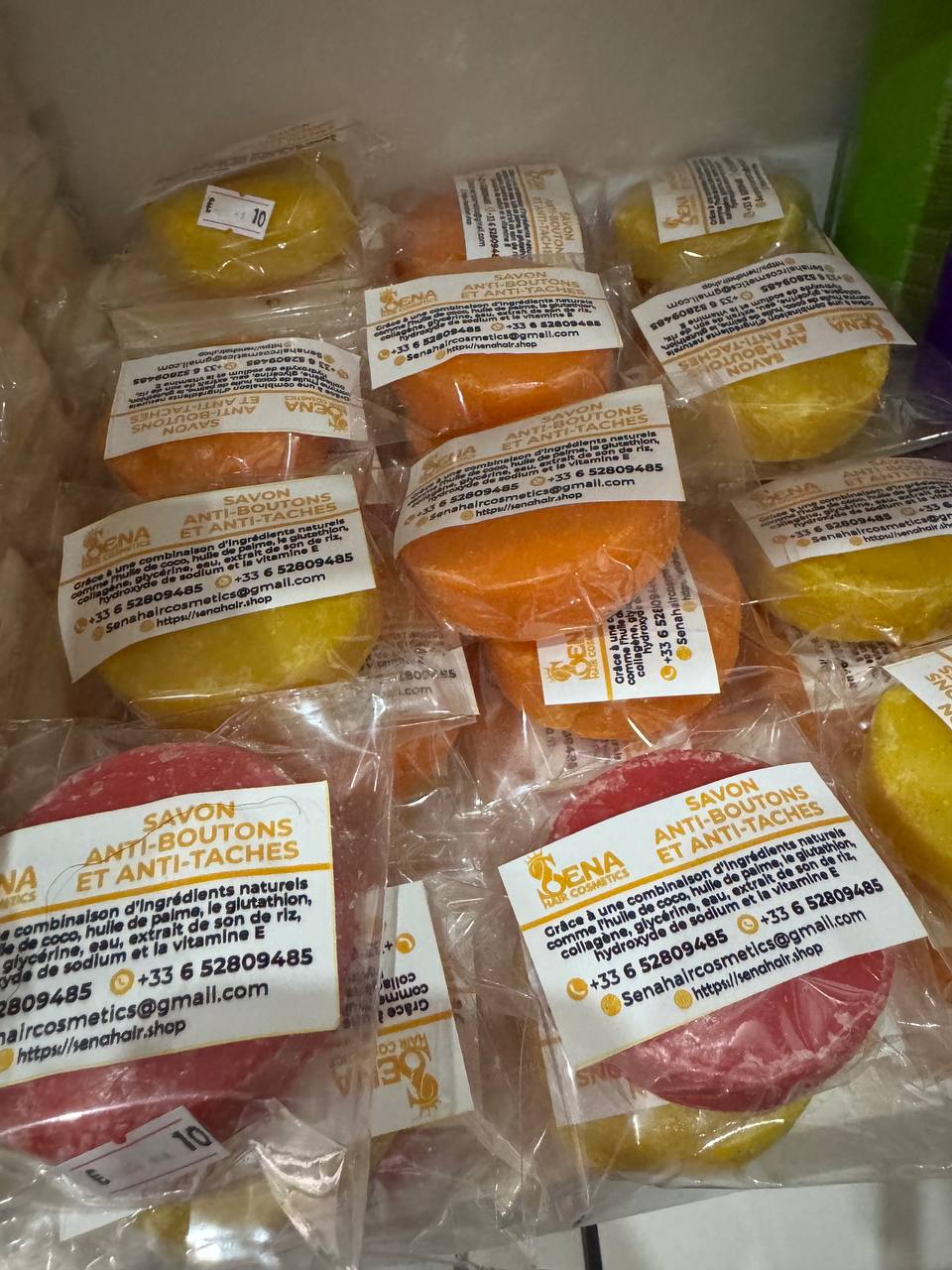 Savon anti-boutons et anti-taches