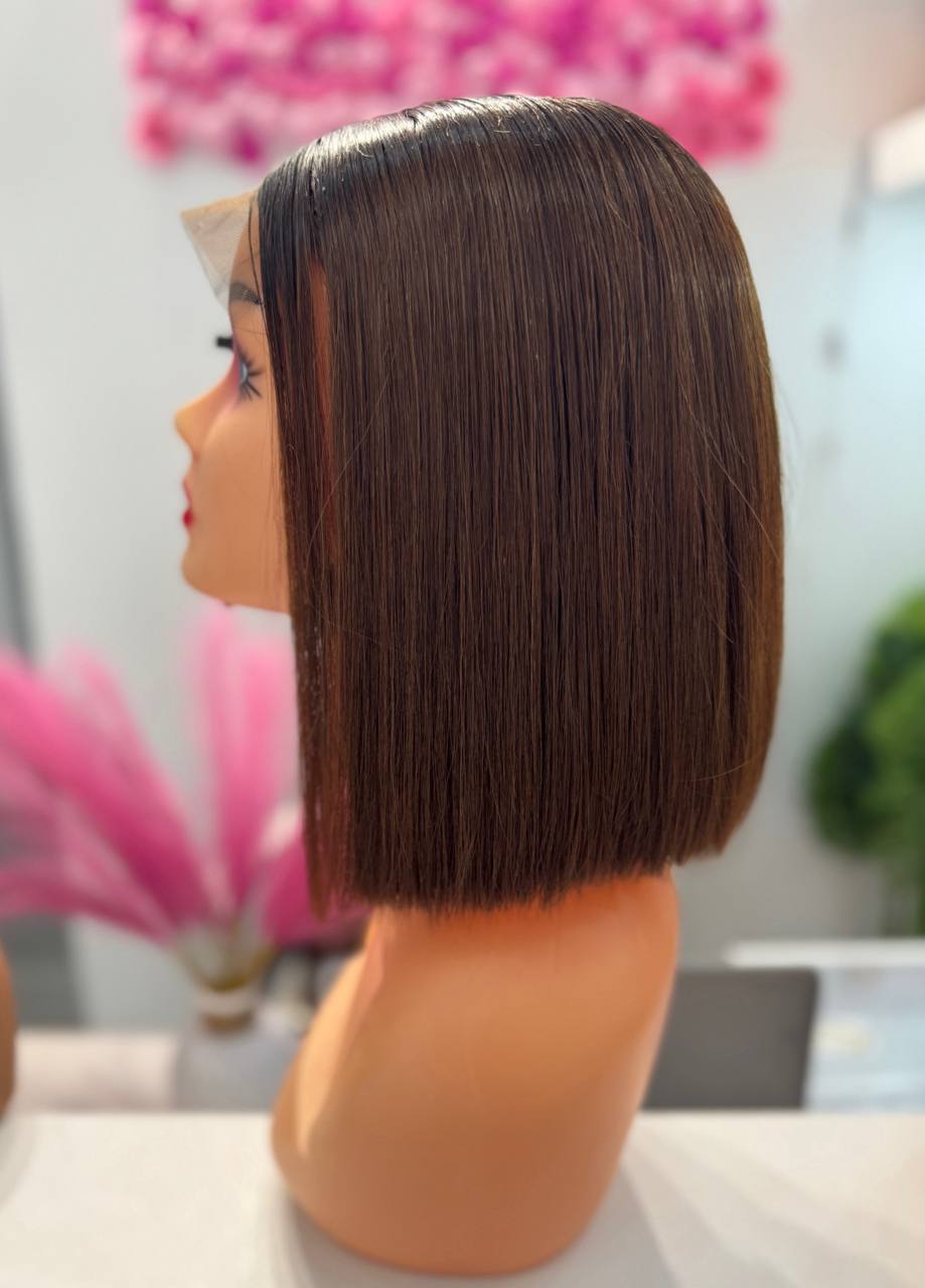 Perruque Vietnamienne carrée lisse