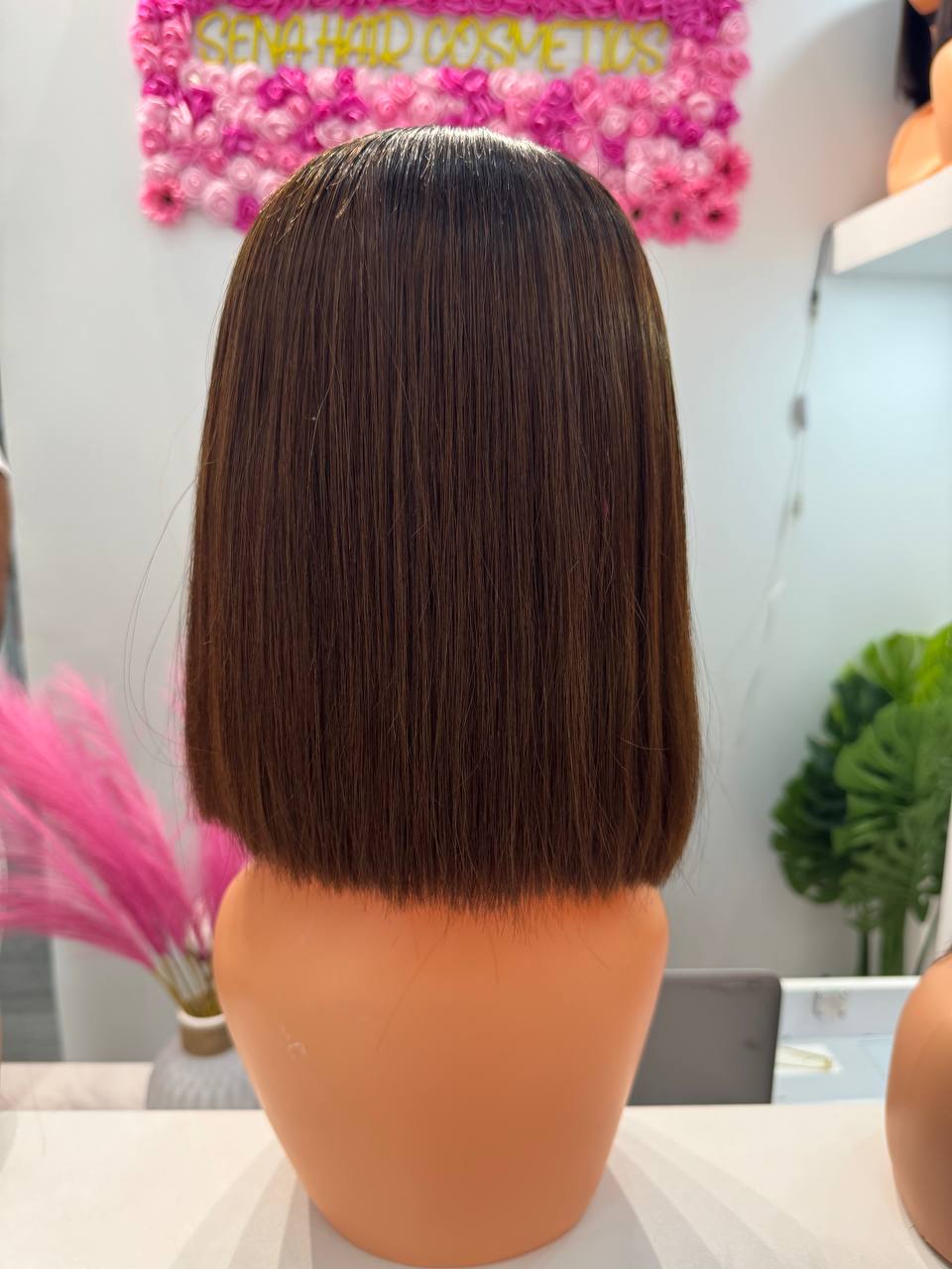 Perruque Vietnamienne carrée lisse