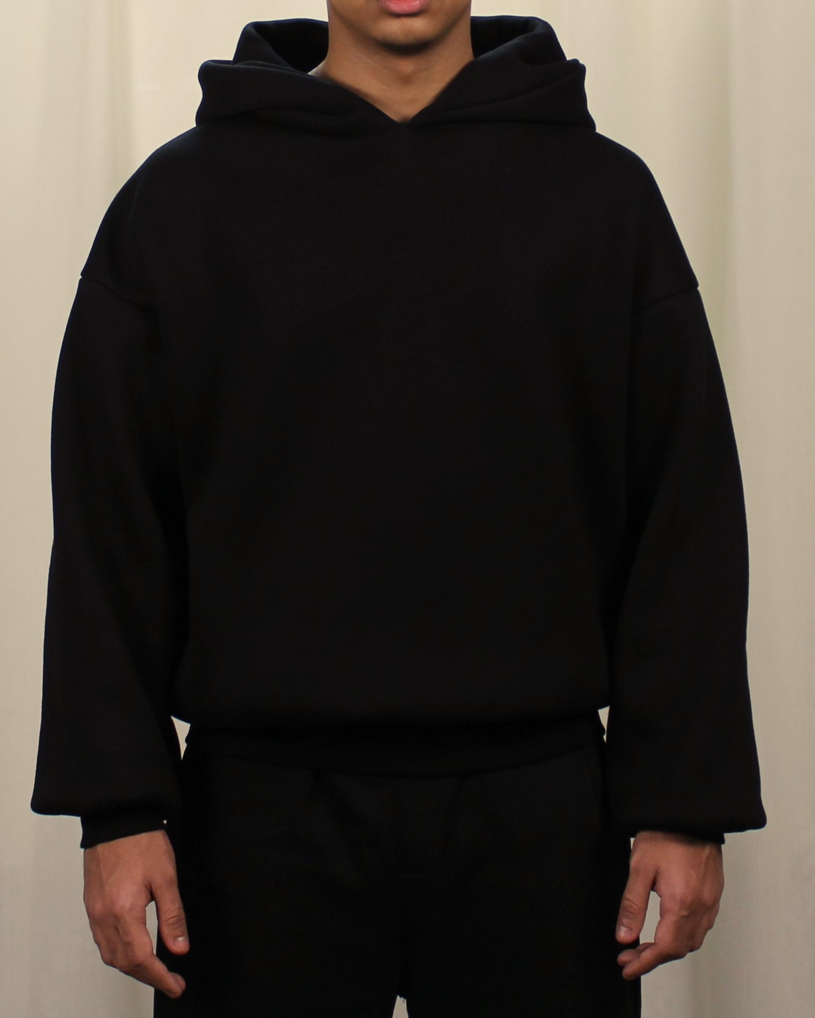 600 GSM OVERSIZED HOODIE