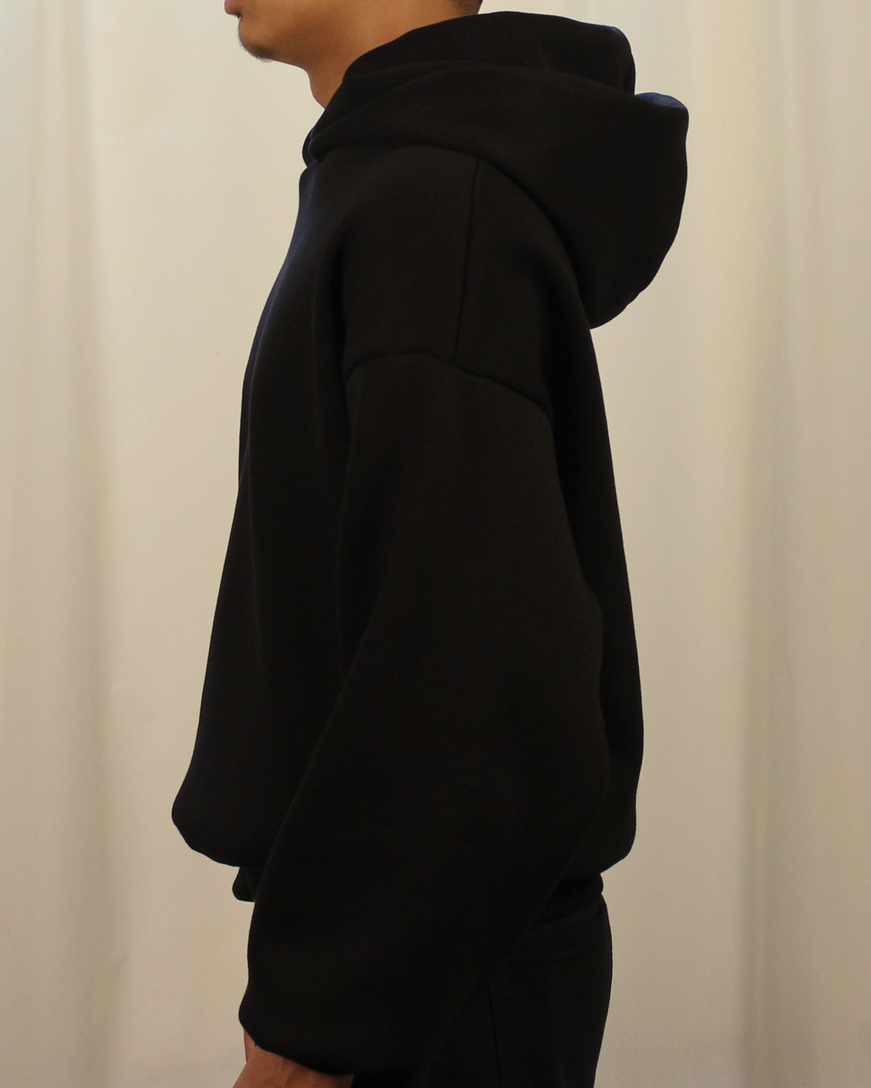 600 GSM OVERSIZED HOODIE