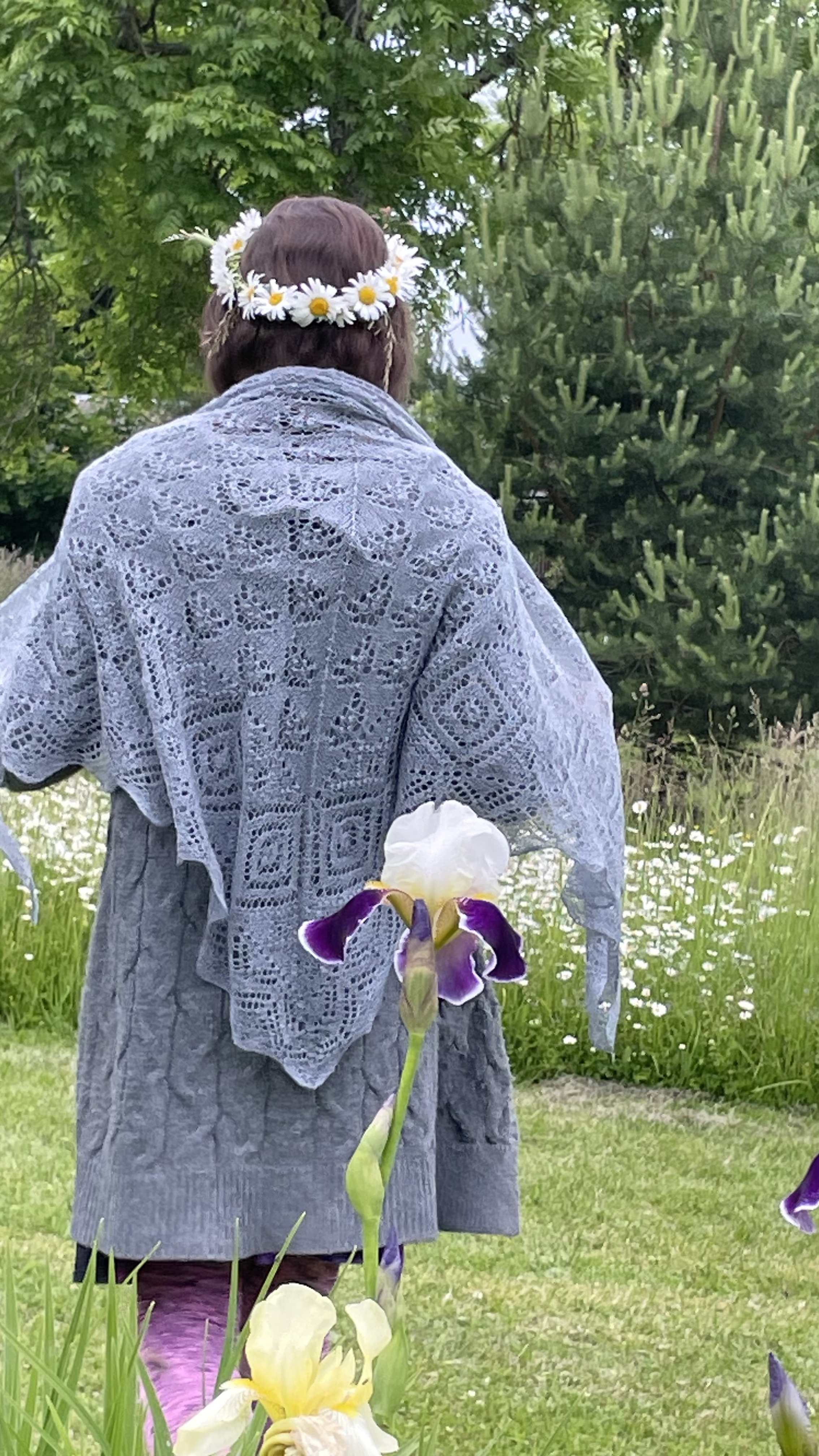 Hand-knitted Gray Shawl