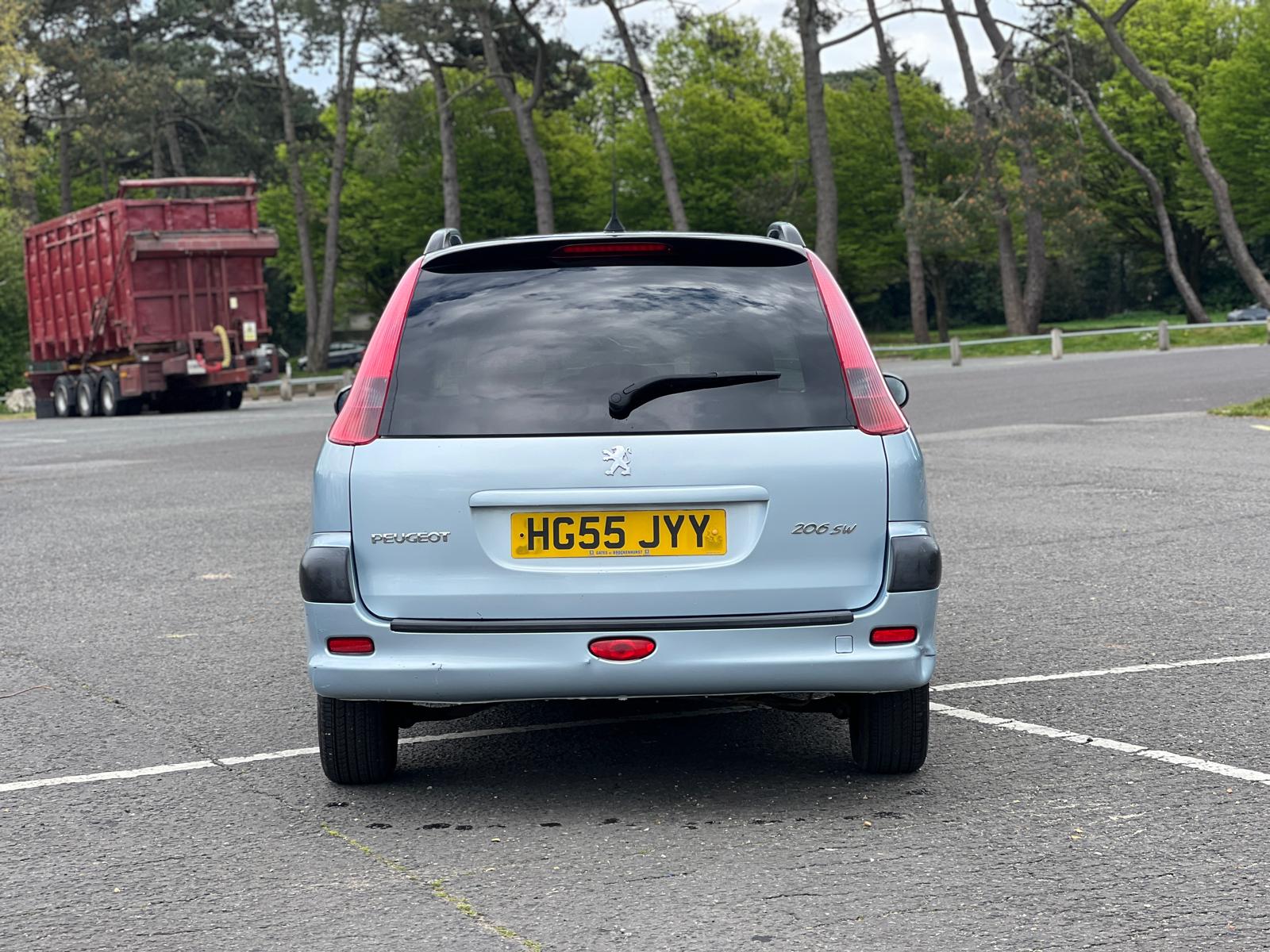 Peugeot 206 SW  (2005)