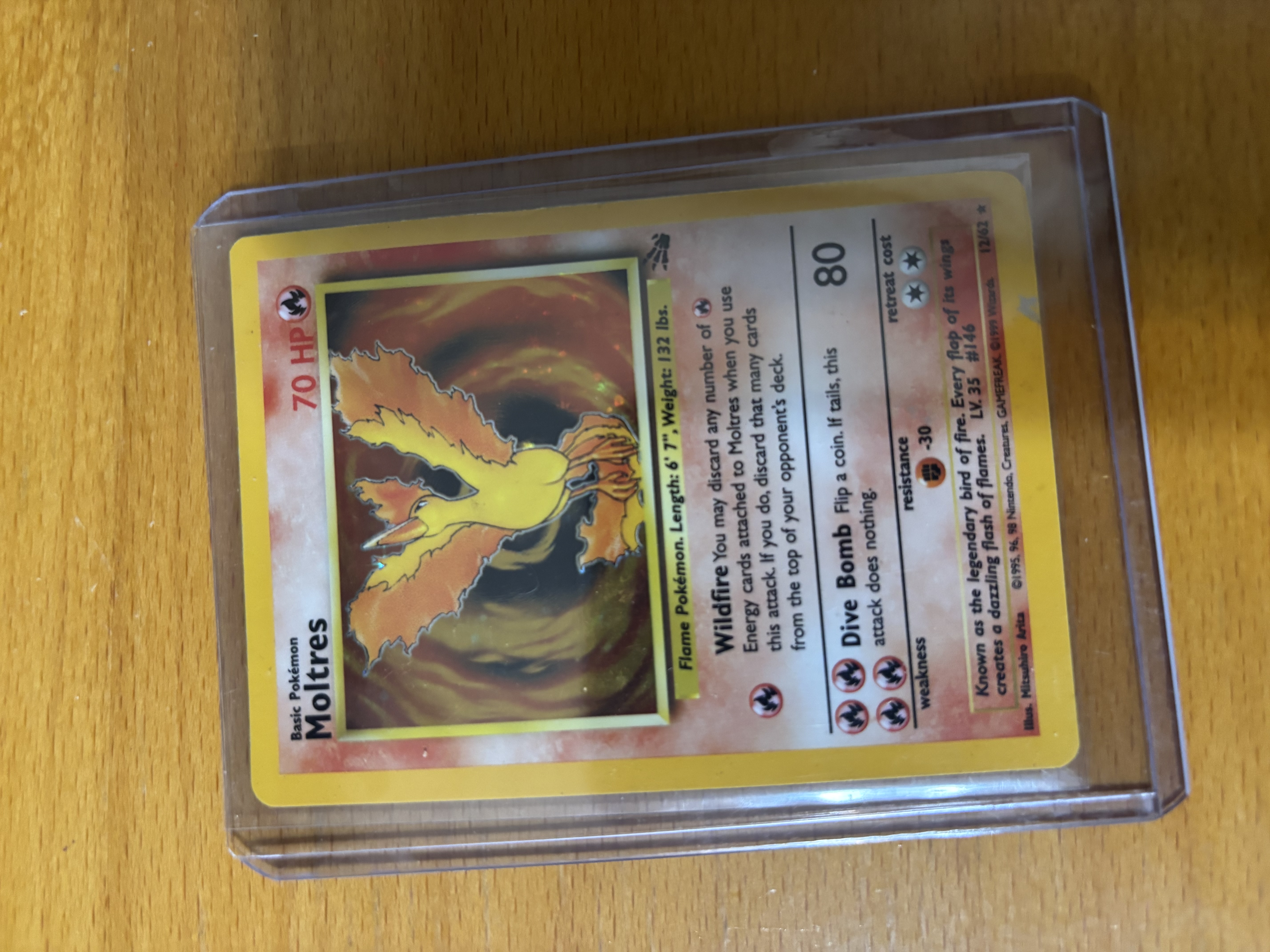 Moltres Pokémon Card