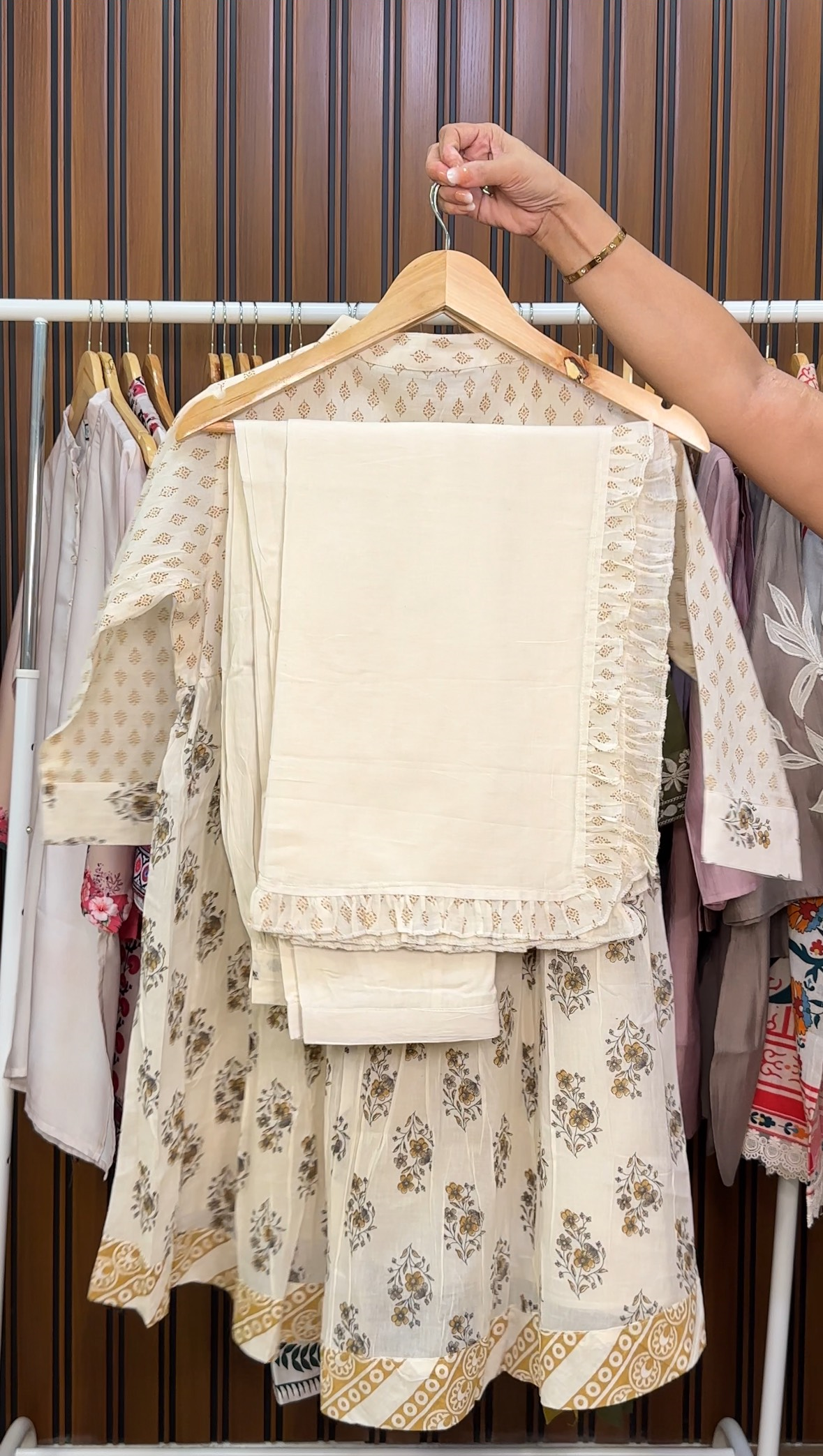 Cream Printed Salwar Suit Set