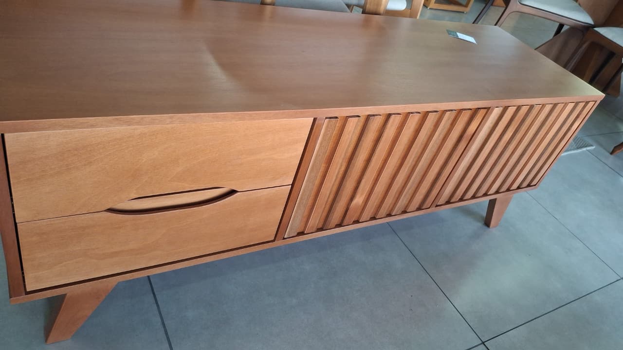 Rack de madeira maciça com 2 gavetas