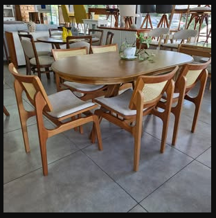 Conjunto de mesa de jantar de madeira