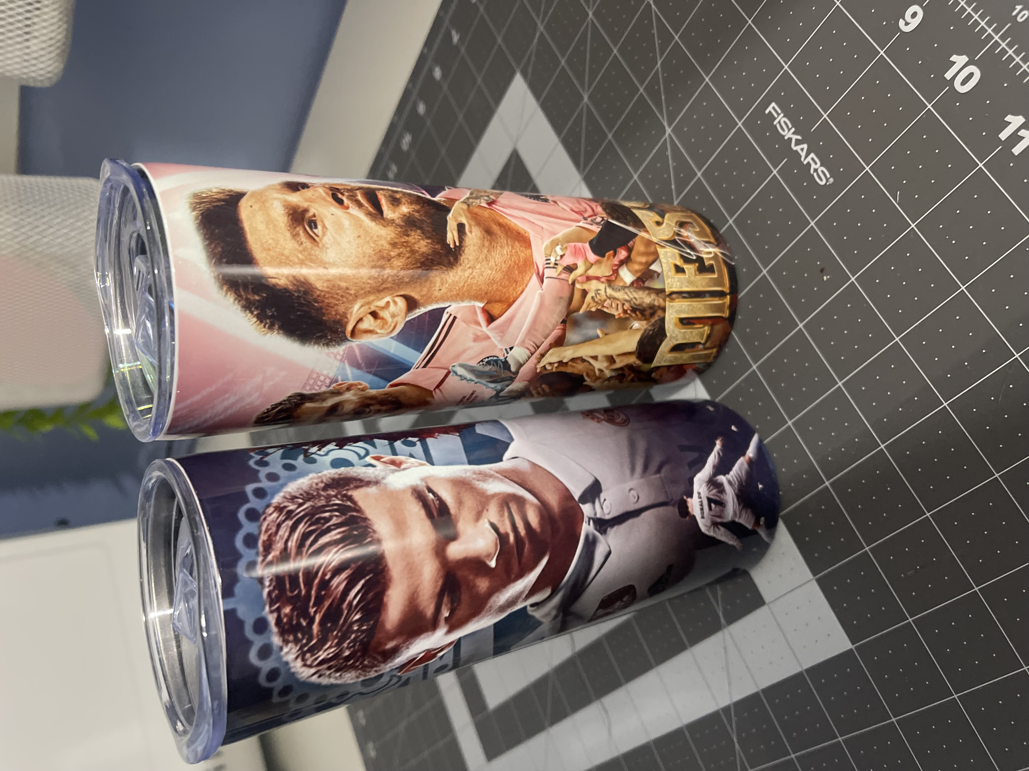 Radiohead Travel tumbler, or any image of your choice, even pictures of your love ones or your favorite singer.