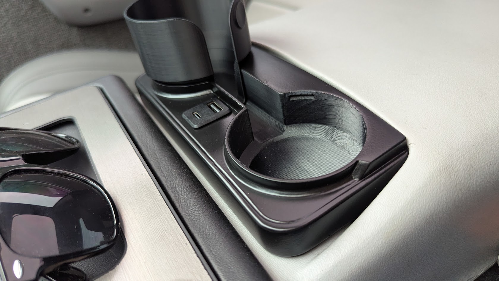 Center Cup Holder