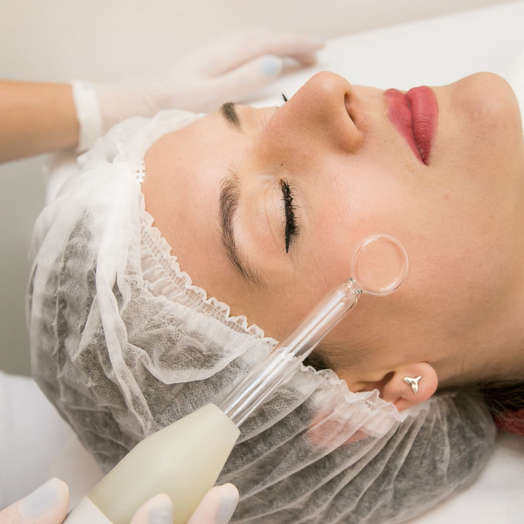 Limpeza de Pele Avançada + Consultoria Skin Care + Reavaliação após 15 dias