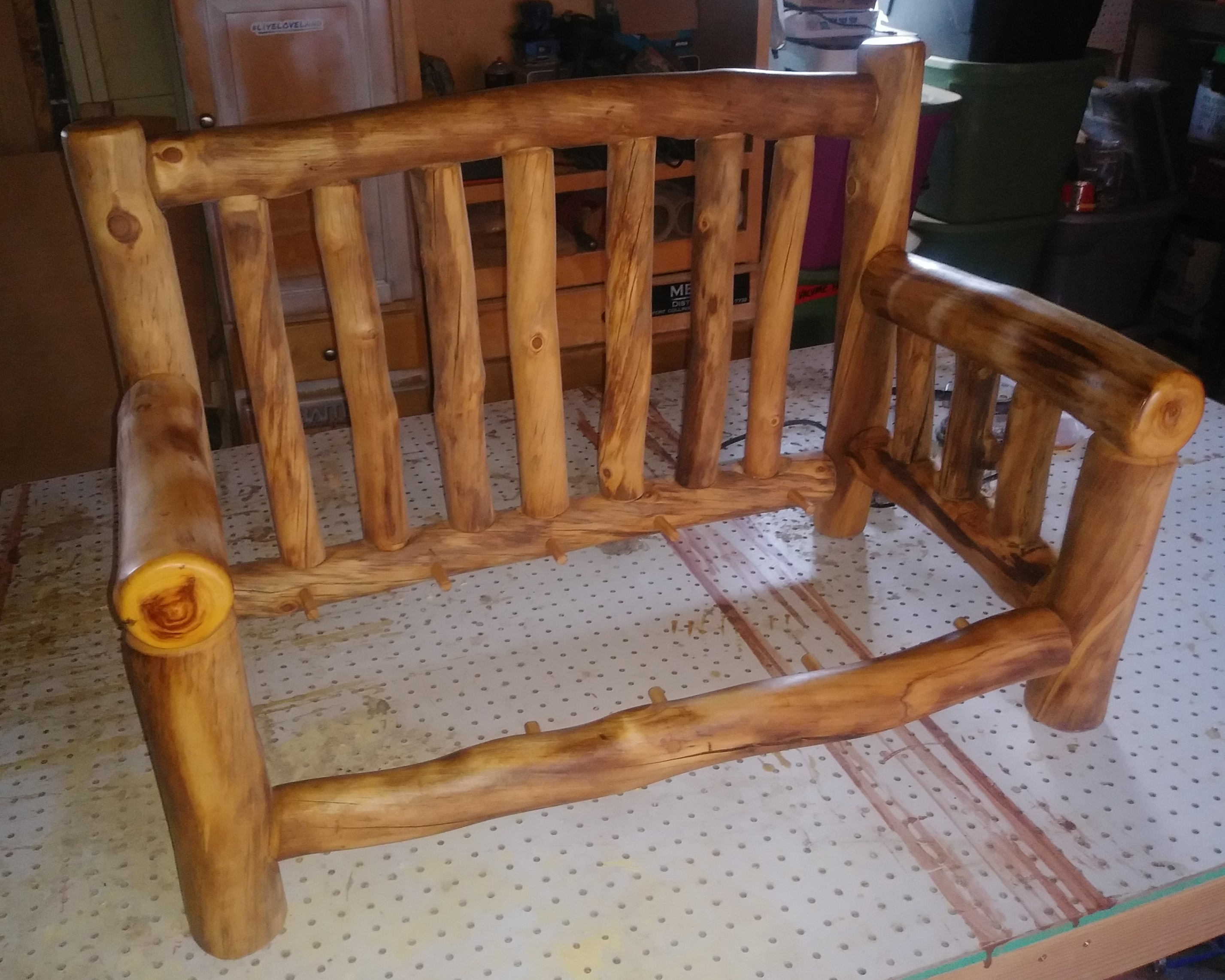 Aspen log dog bed (medium size dogs)