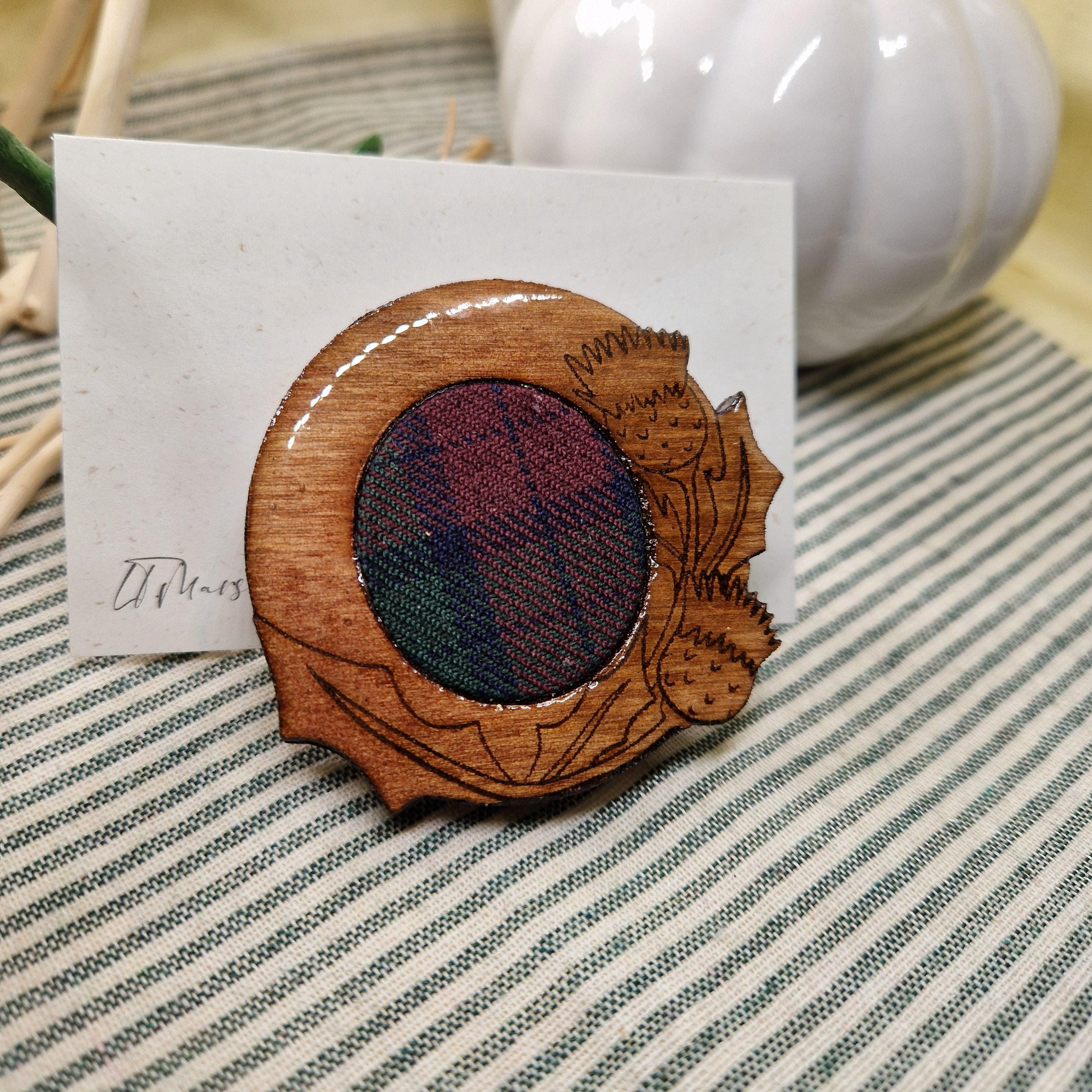 Handmade Rustic Scottish Thistle Tartan Brooch – Wood and Wool Brooch – Traditional Clan Tartan from Kilt Offcuts – Scottish Artist Made