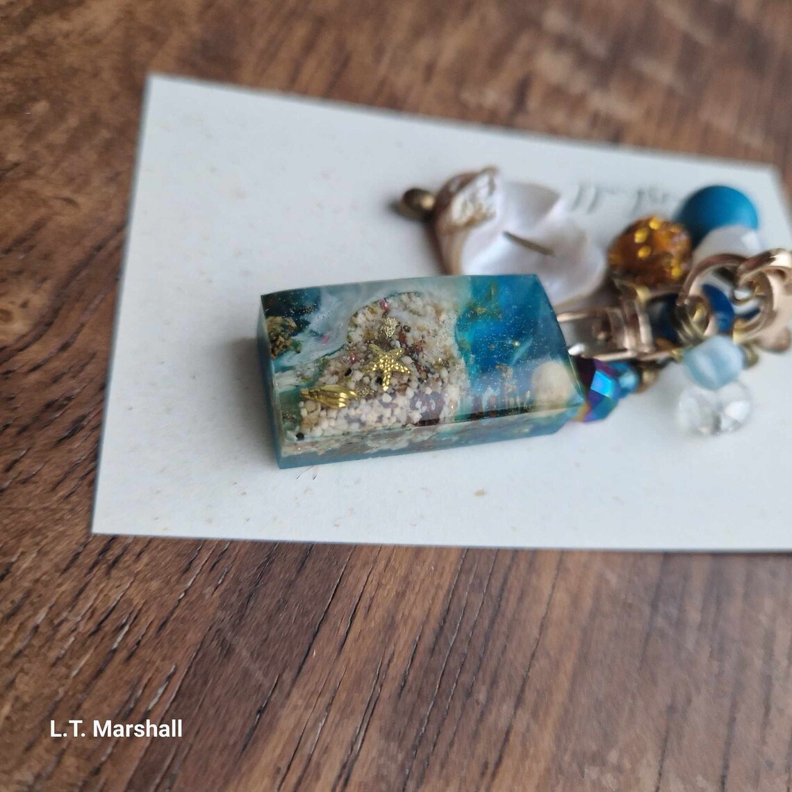 🌊 Handmade Resin Ocean Keyring | 3D Beach Scene Keychain 🐚 | Coastal Gift for Beach Lovers 🐬 | Sea-Inspired Bag Charm