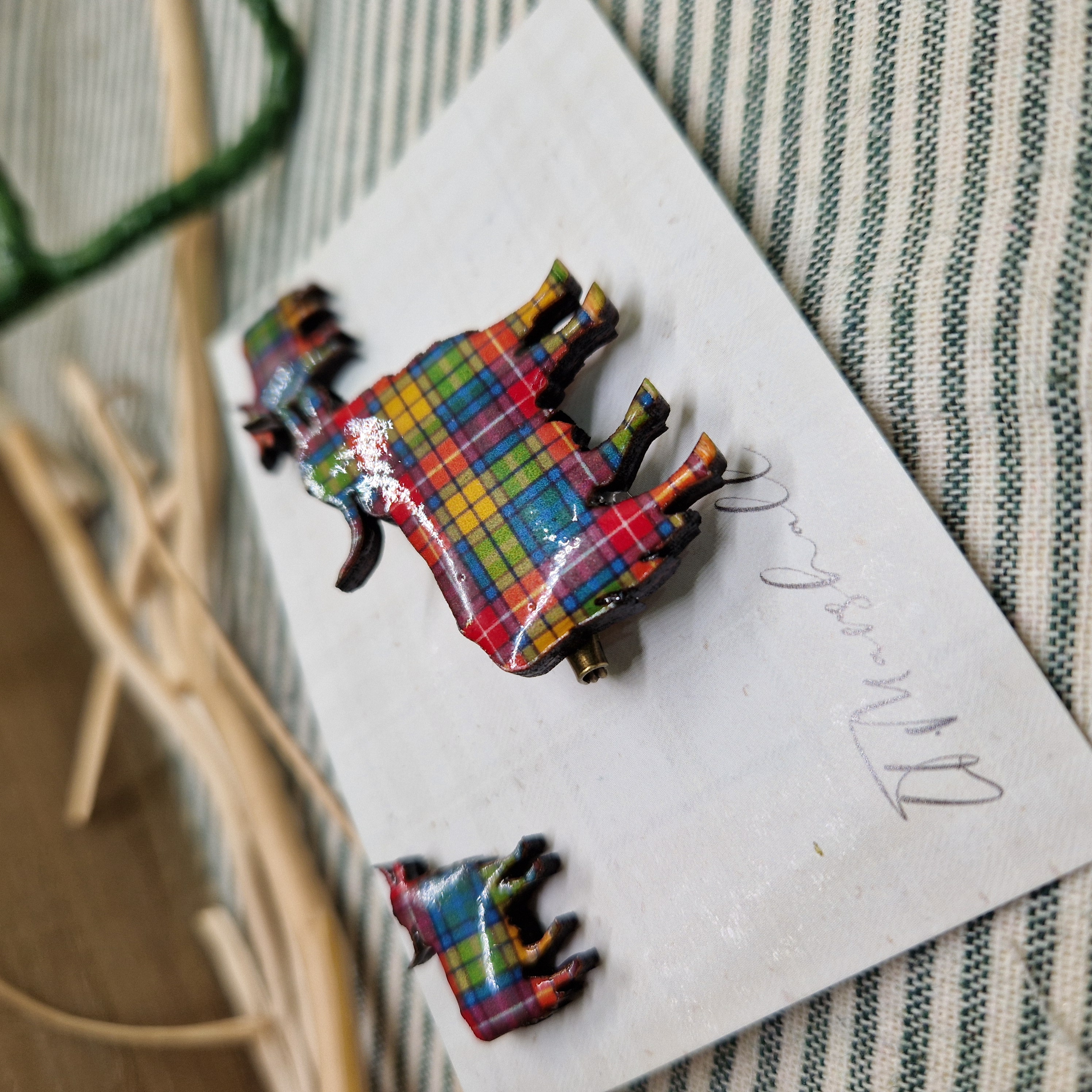 Scottish Tartan Highland Cow Brooch and Stud Earrings Set – Handmade Wooden Jewellery by L.T. Marshall