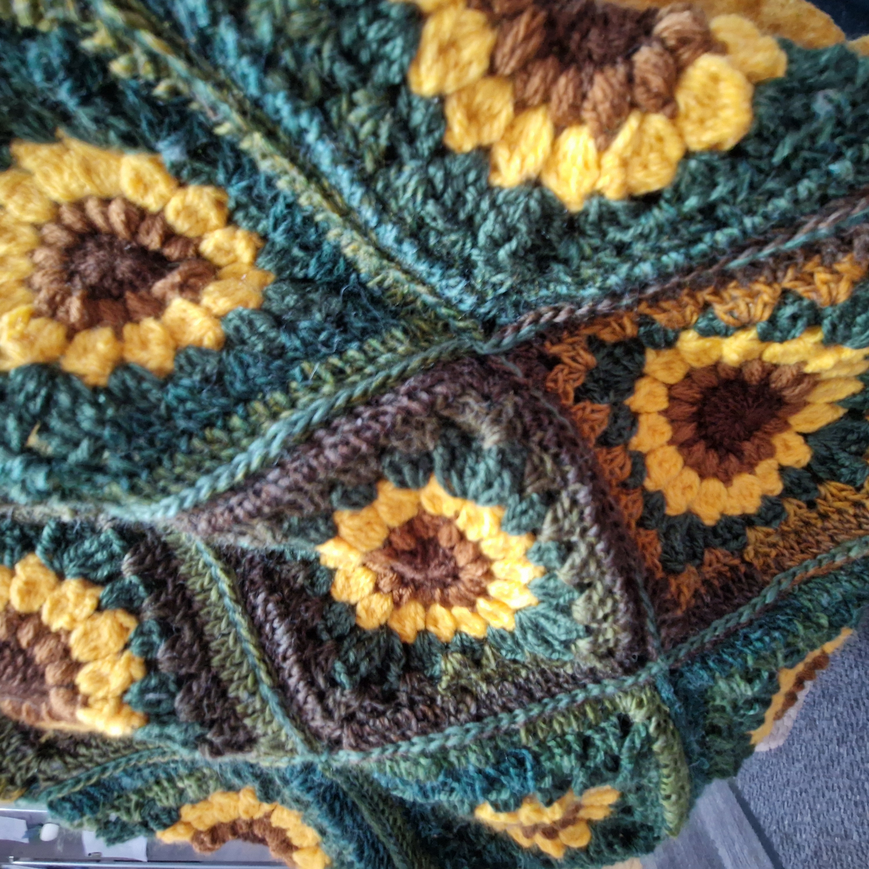 Handmade Sunflower Crochet Bag – Granny Square Tote, Boho Folk Art Shoulder Bag