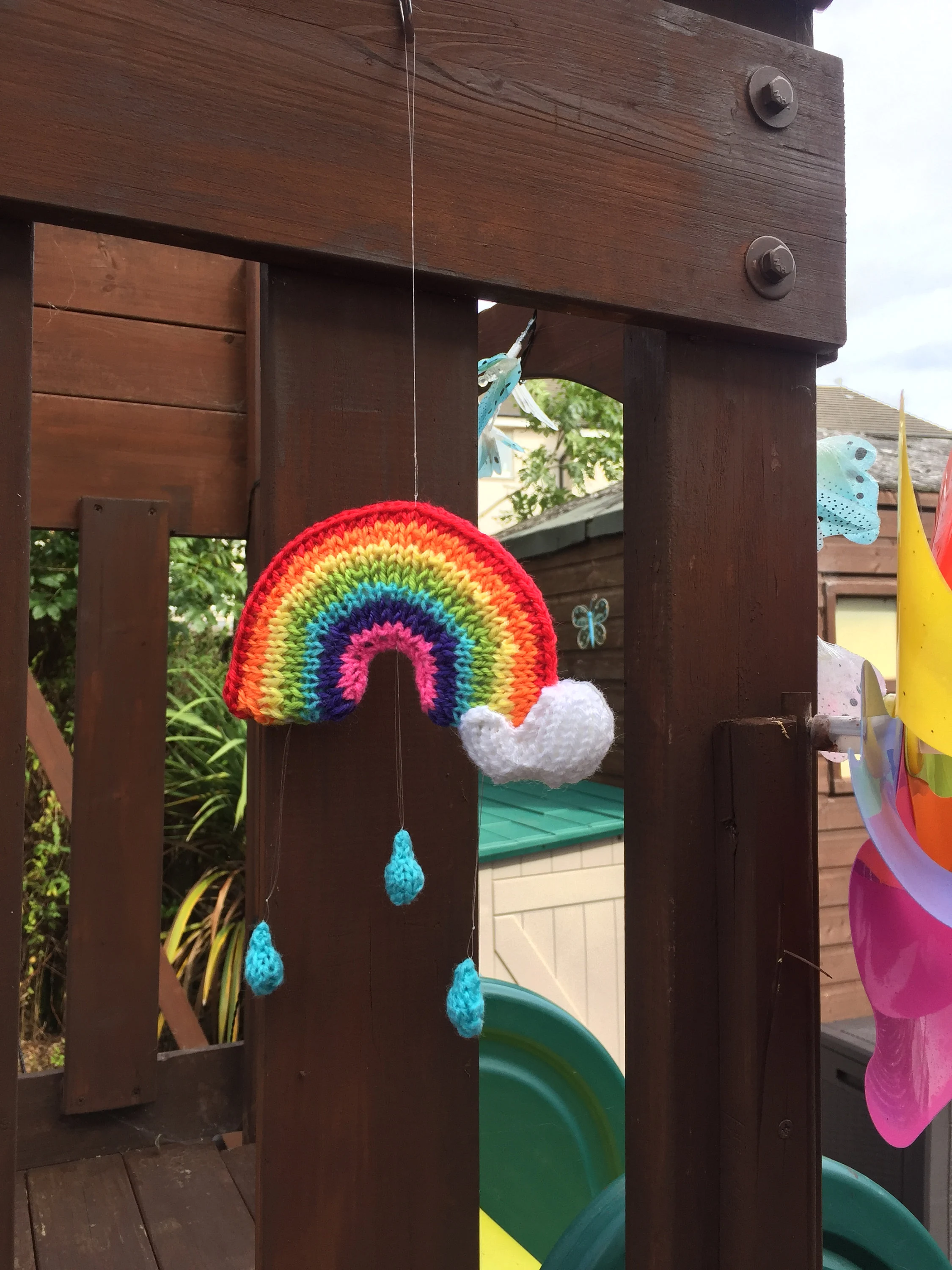 Small Hanging Rainbow Decor Knitting Pattern – Flat-Knit Rainbow Mini PDF, Easy Home Hanging