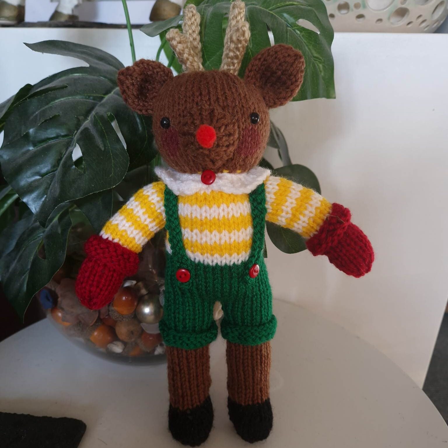 Christmas Reindeer Knitting Pattern – Flat-Knit Reindeer Toy PDF, Easy Festive Plush