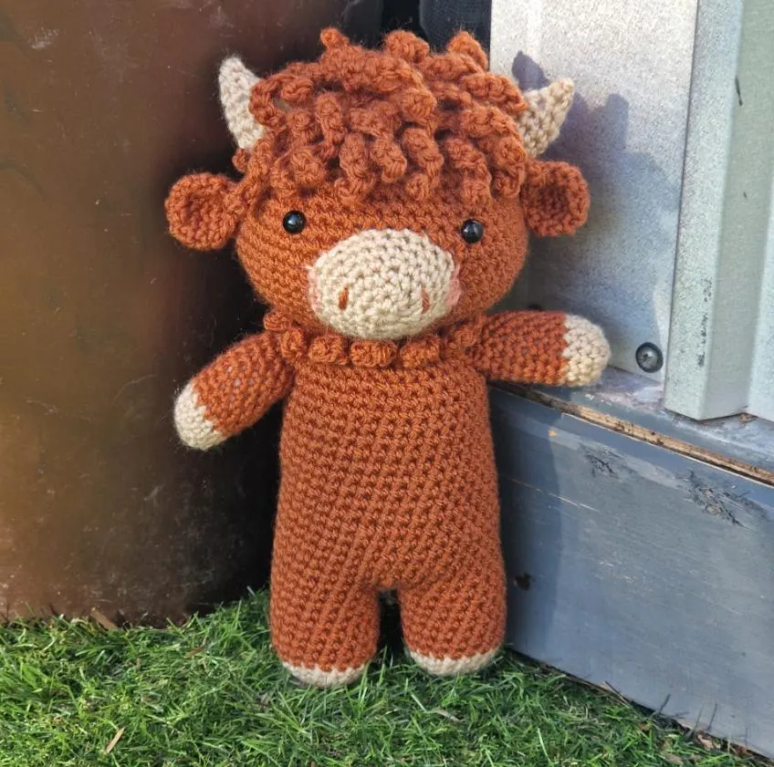 Harry the Heeland Coo Crochet Pattern | Highland Cow Plush Toy PDF | DIY Crochet Cow Pattern