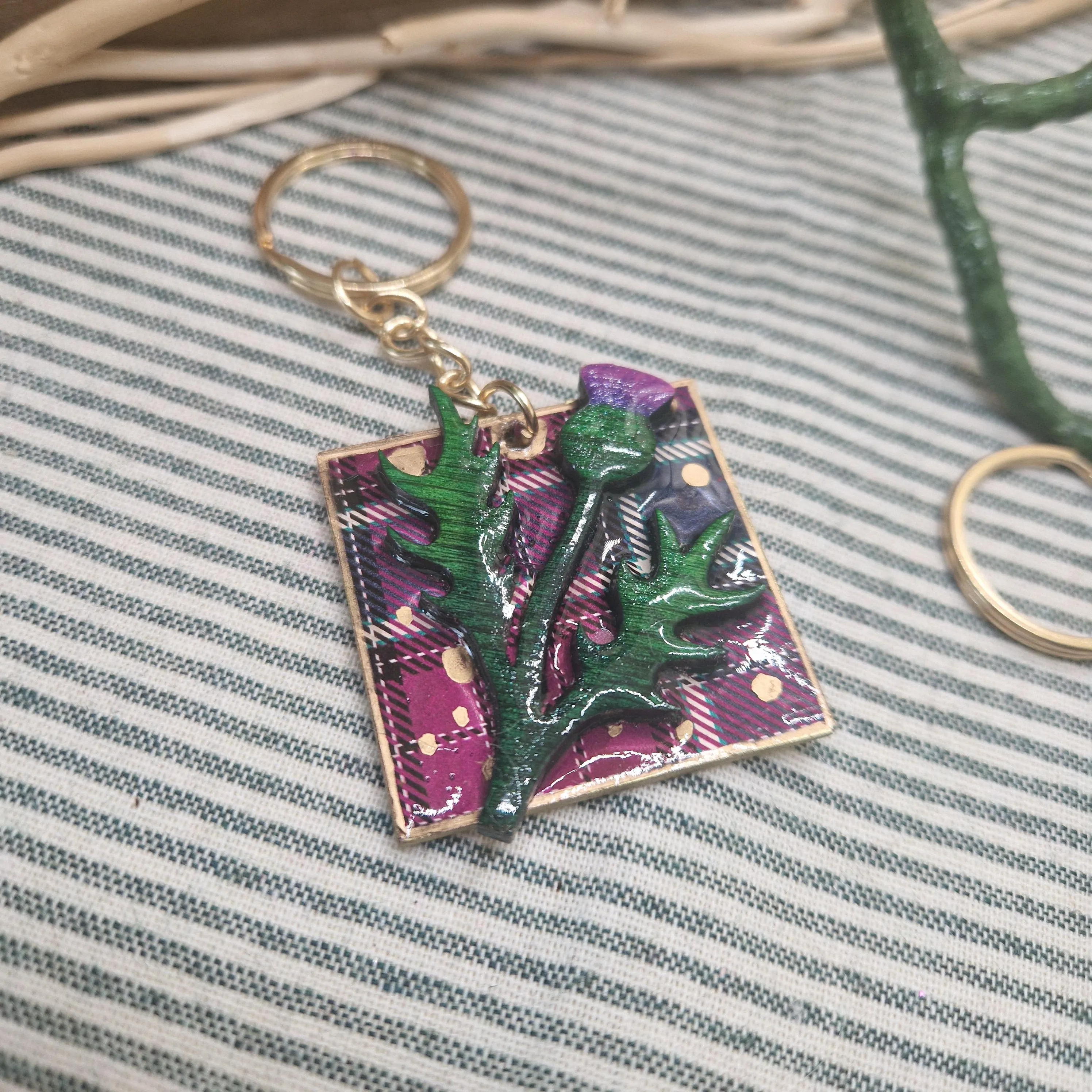 Scottish Thistle Keyring | Handmade Wood & Resin Keychain | Tartan Background | Botanical Scotland Gift | Celtic Nature Charm
