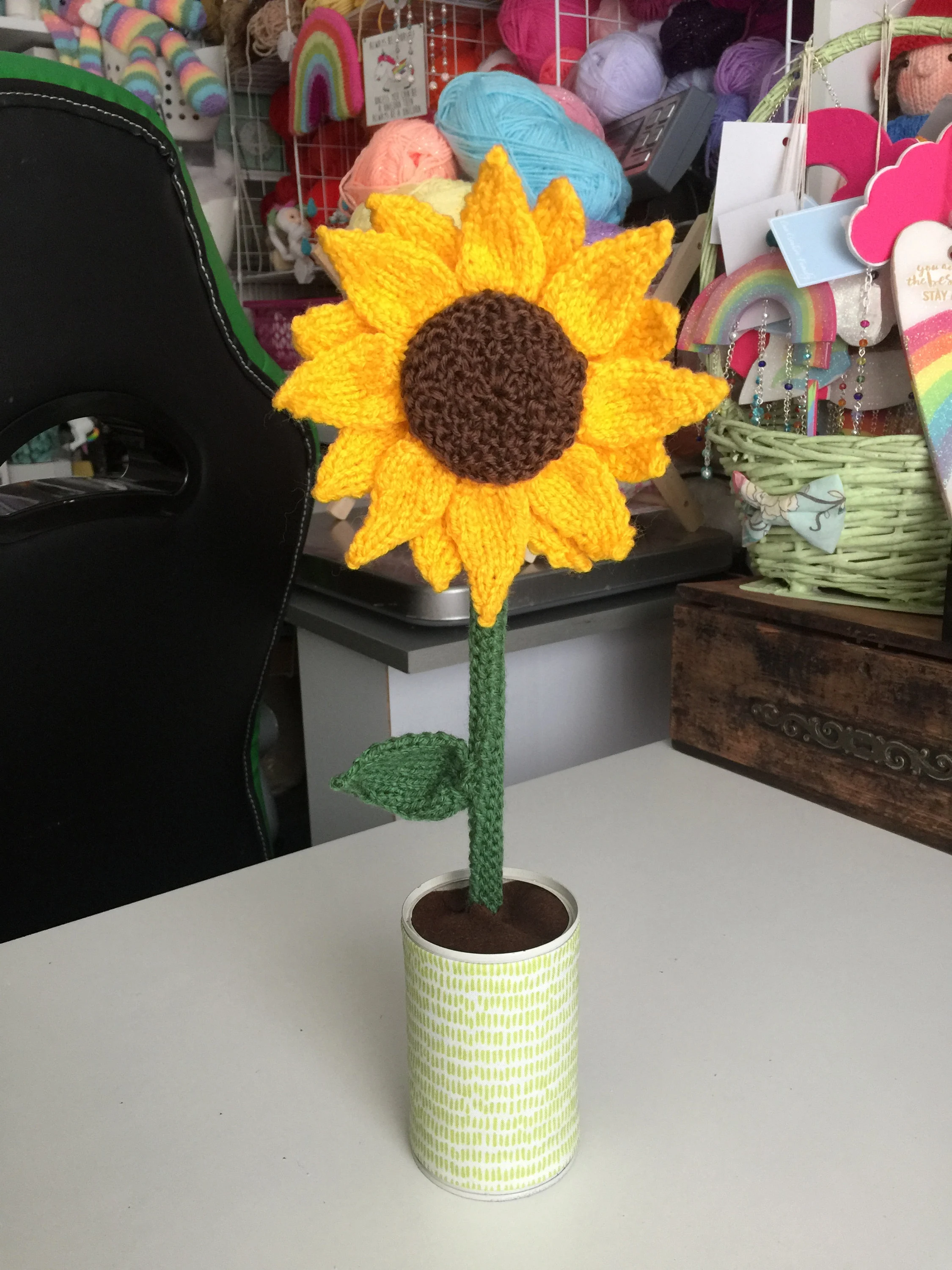 Large Sunflower Knitting Pattern – DIY Flower with Stem, Handmade Home Decor, Soft Toy, Digital PDF Tutorial