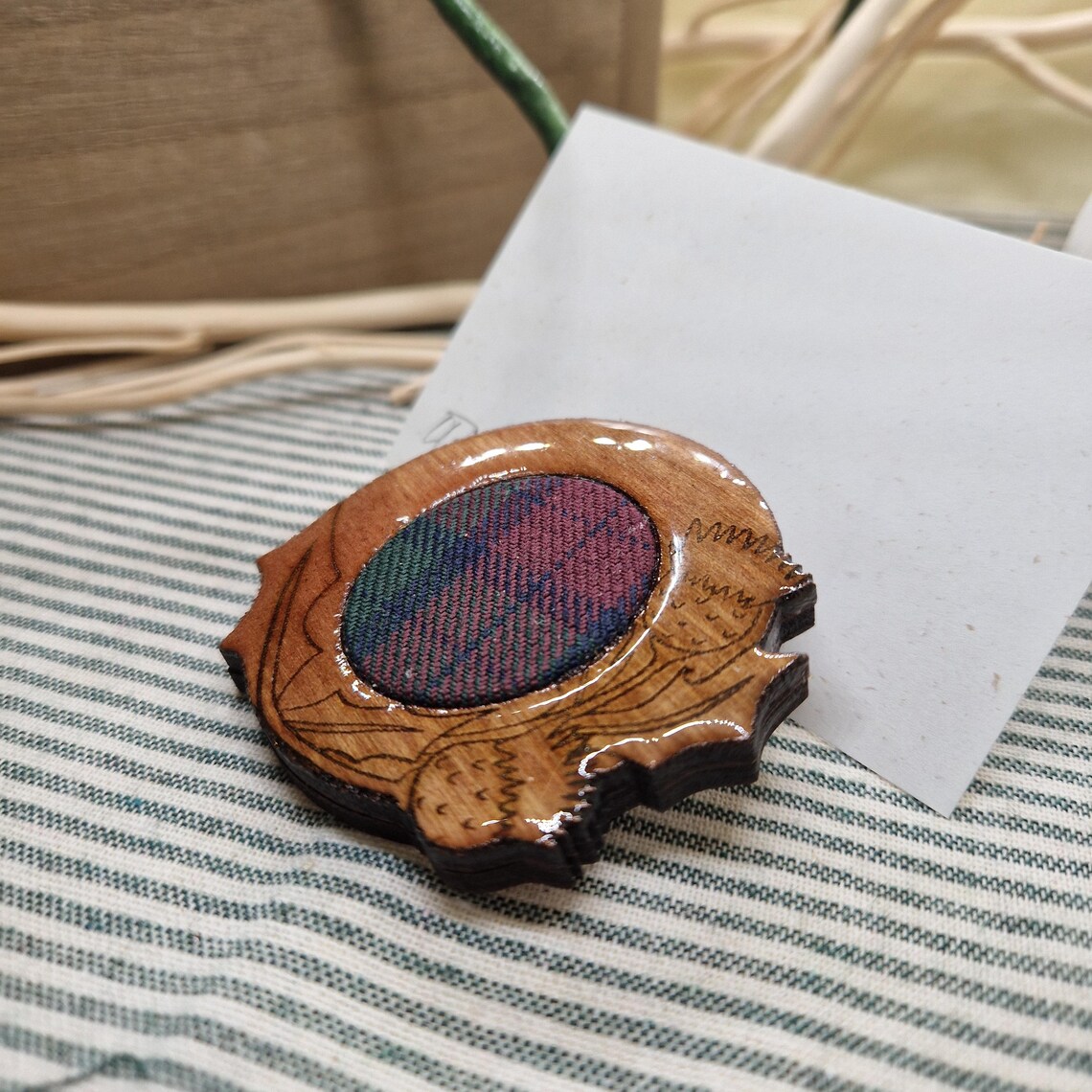 Handmade Rustic Scottish Thistle Tartan Brooch – Wood and Wool Brooch – Traditional Clan Tartan from Kilt Offcuts – Scottish Artist Made