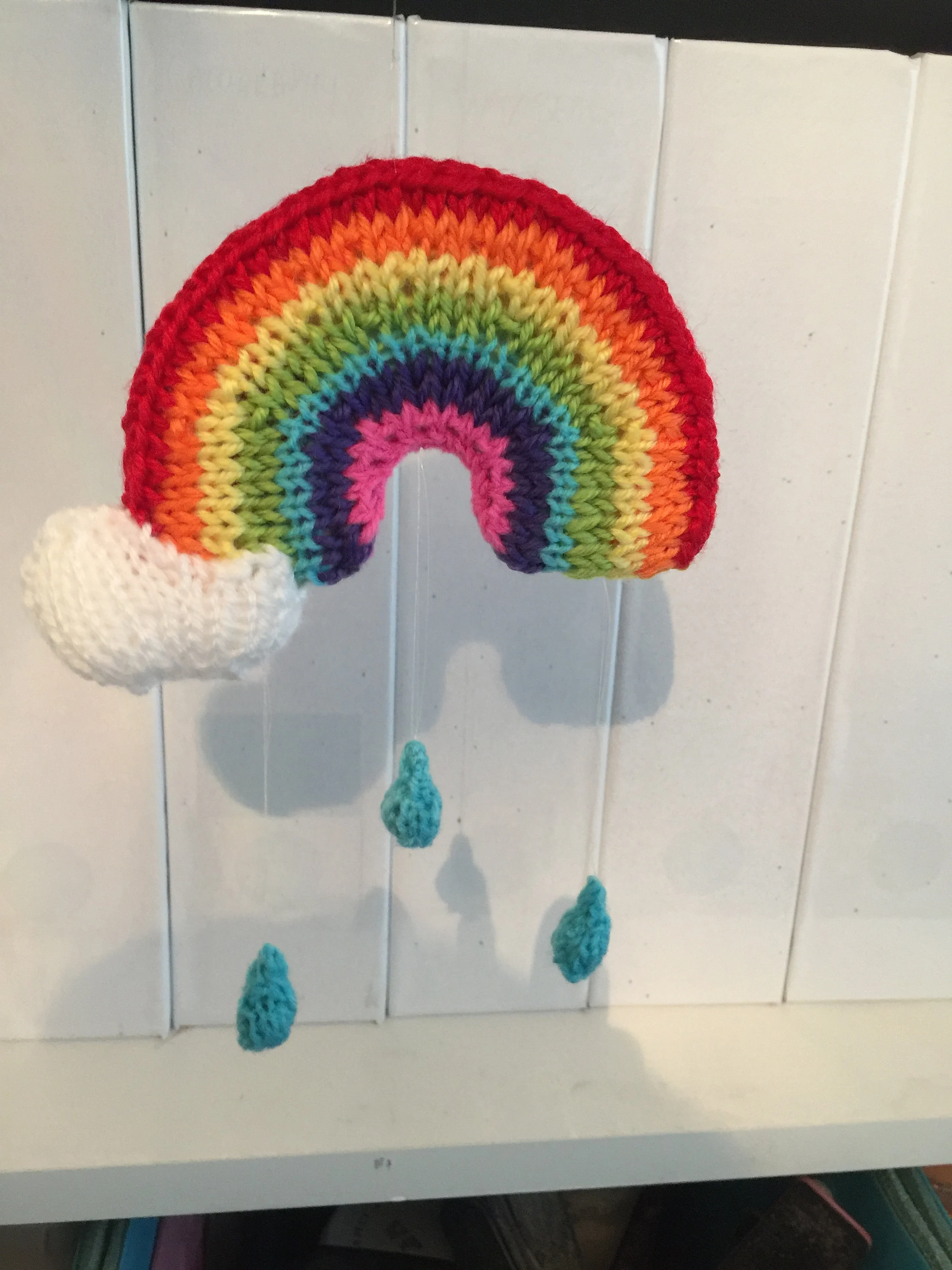 Small Hanging Rainbow Decor Knitting Pattern – Flat-Knit Rainbow Mini PDF, Easy Home Hanging