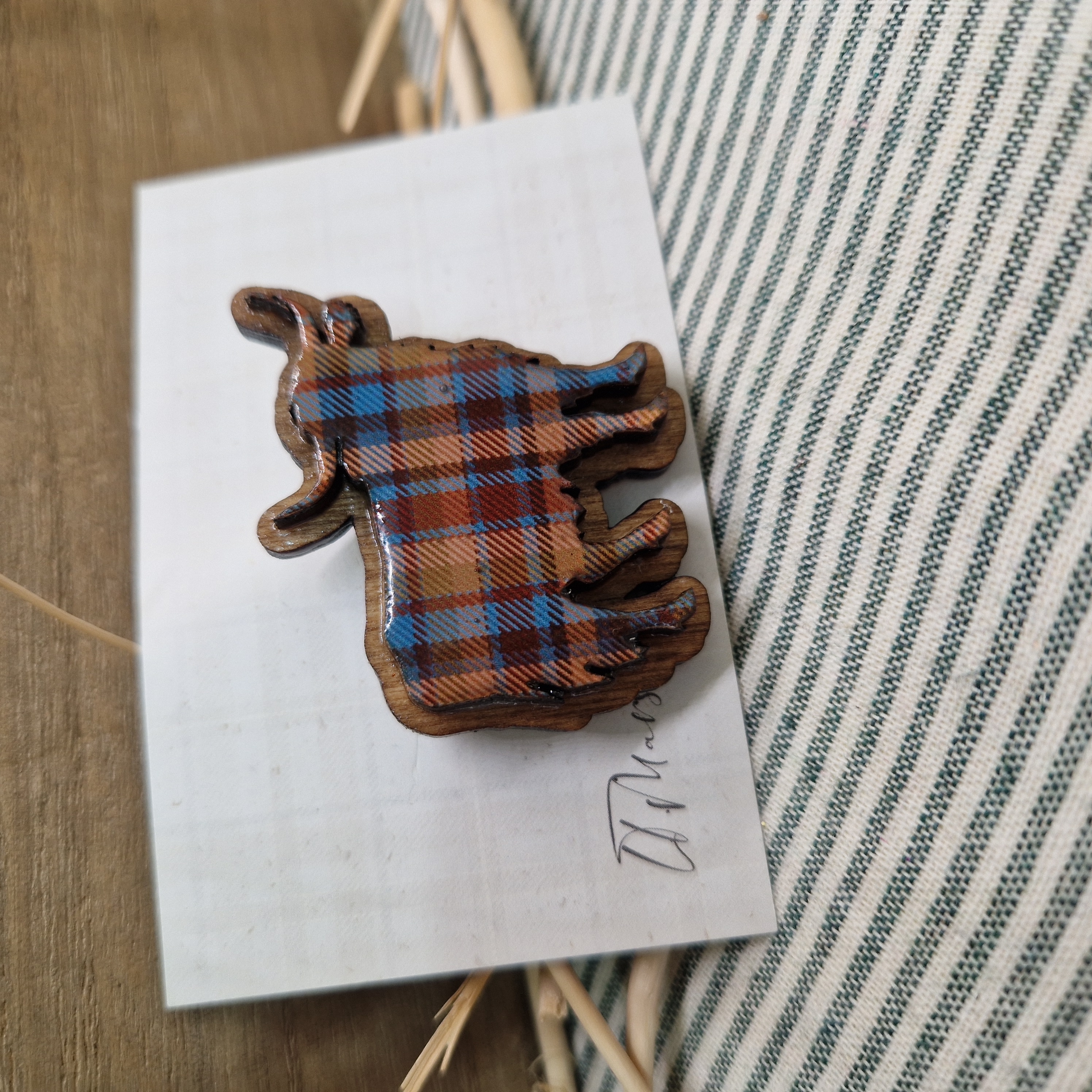 Handmade Highland Cow Brooch in Scottish Tartan Wood and Resin – Celtic Heritage Pin, Scottish Gift
