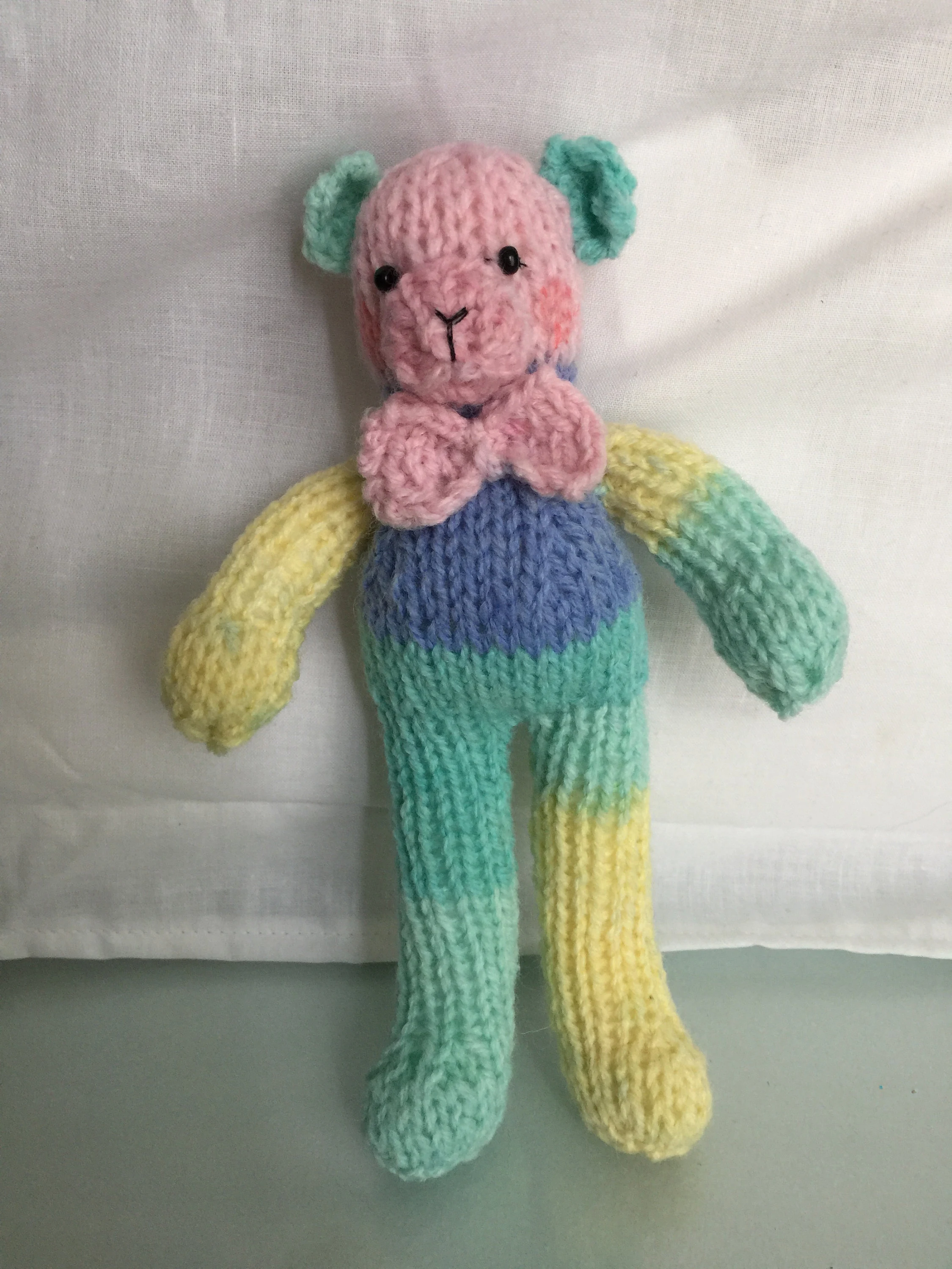 Small Bowtie Bear Knitting Pattern – Flat-Knit Rainbow Bear PDF, Easy Cute Plush