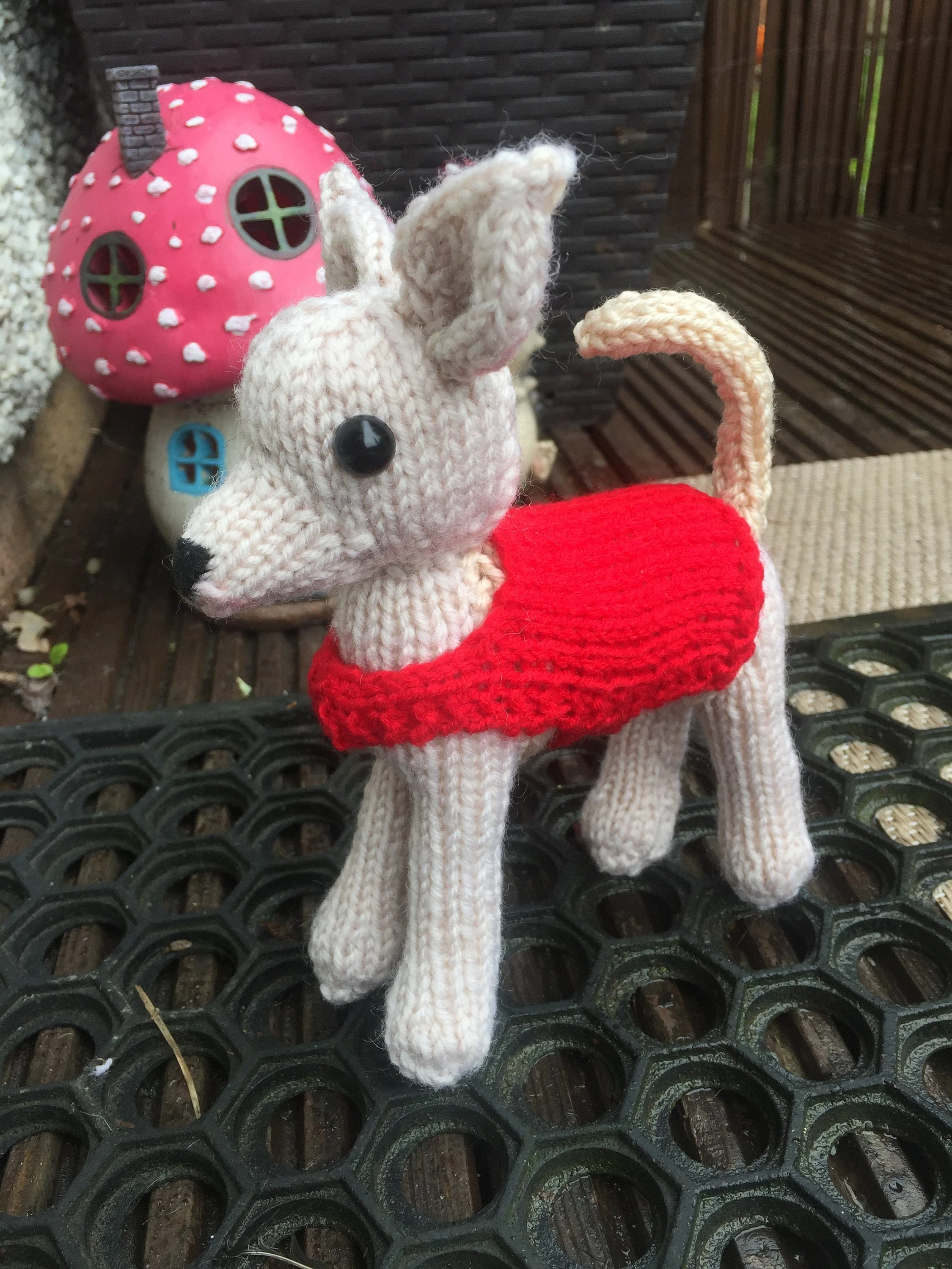 Chico the Chihuahua Knitting Pattern – Easy Flat Knit Plush Toy – DIY Chihuahua PDF Tutorial
