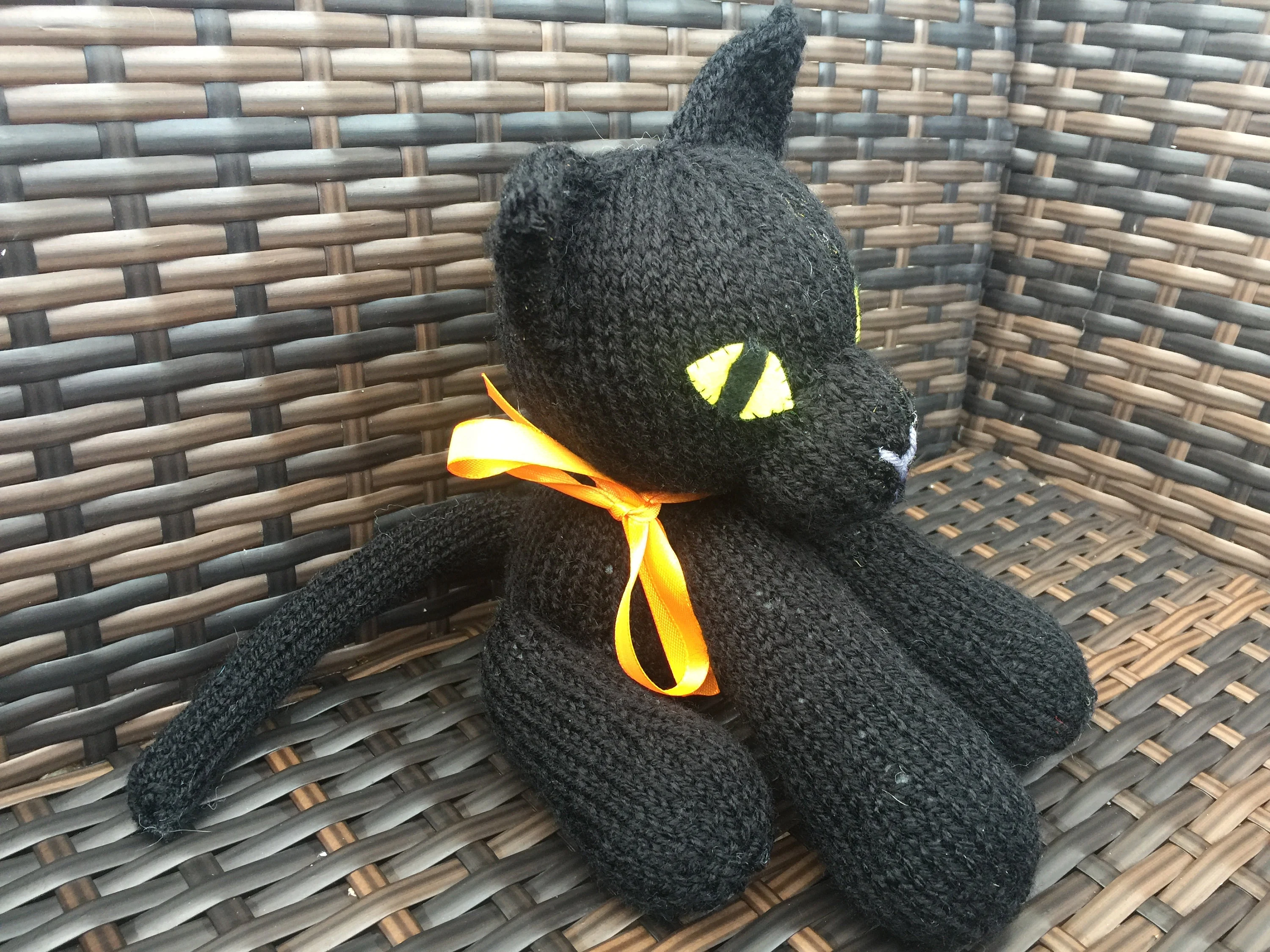 Halloween Panther Cat Knitting Pattern – Flat-Knit Cat Toy PDF, Easy Cute Plush