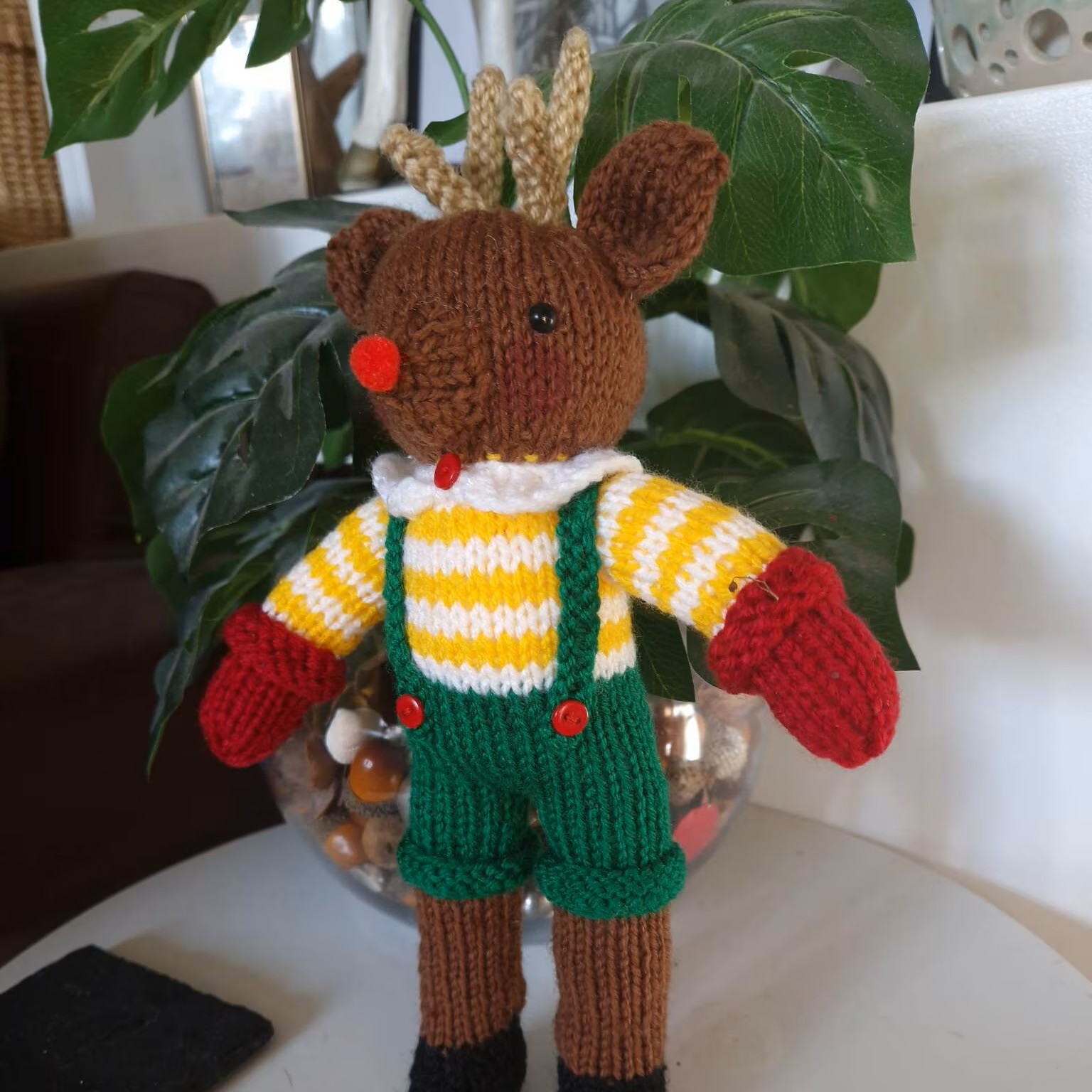 Christmas Reindeer Knitting Pattern – Flat-Knit Reindeer Toy PDF, Easy Festive Plush