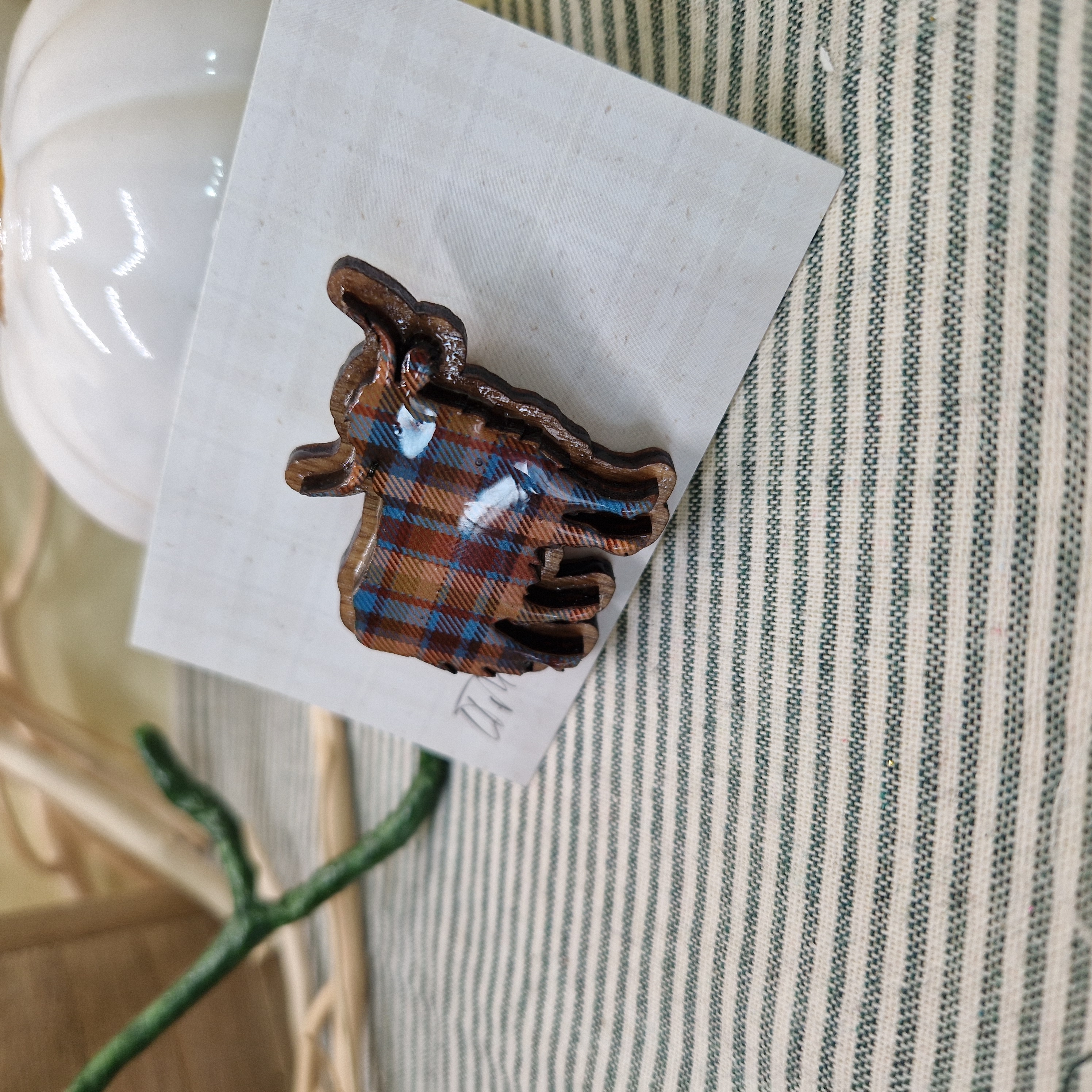 Handmade Highland Cow Brooch in Scottish Tartan Wood and Resin – Celtic Heritage Pin, Scottish Gift