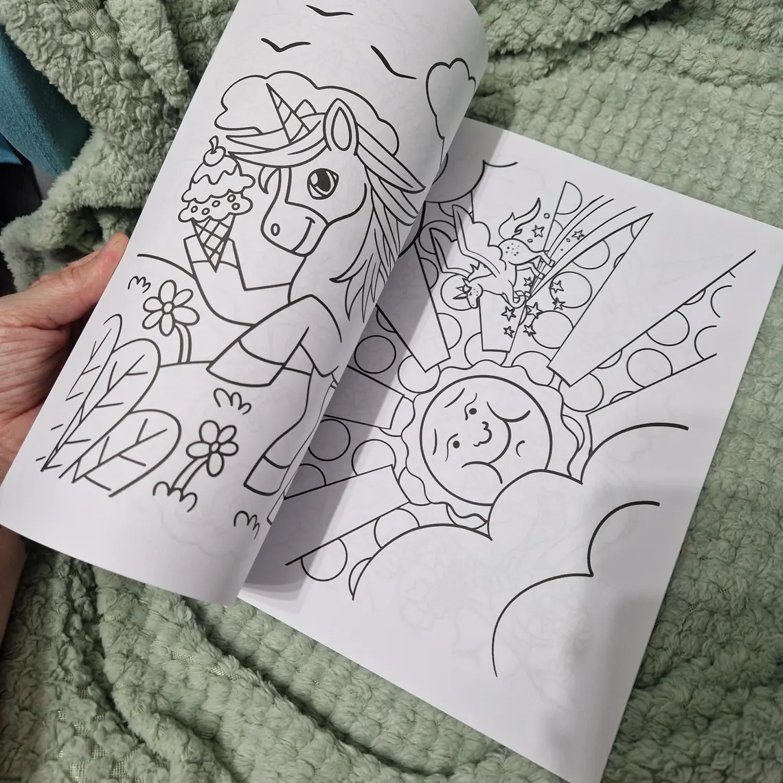 L.T. Marshall Lianaland Unicorn Colouring Book  Fun Fantasy Art for Kids & Adults