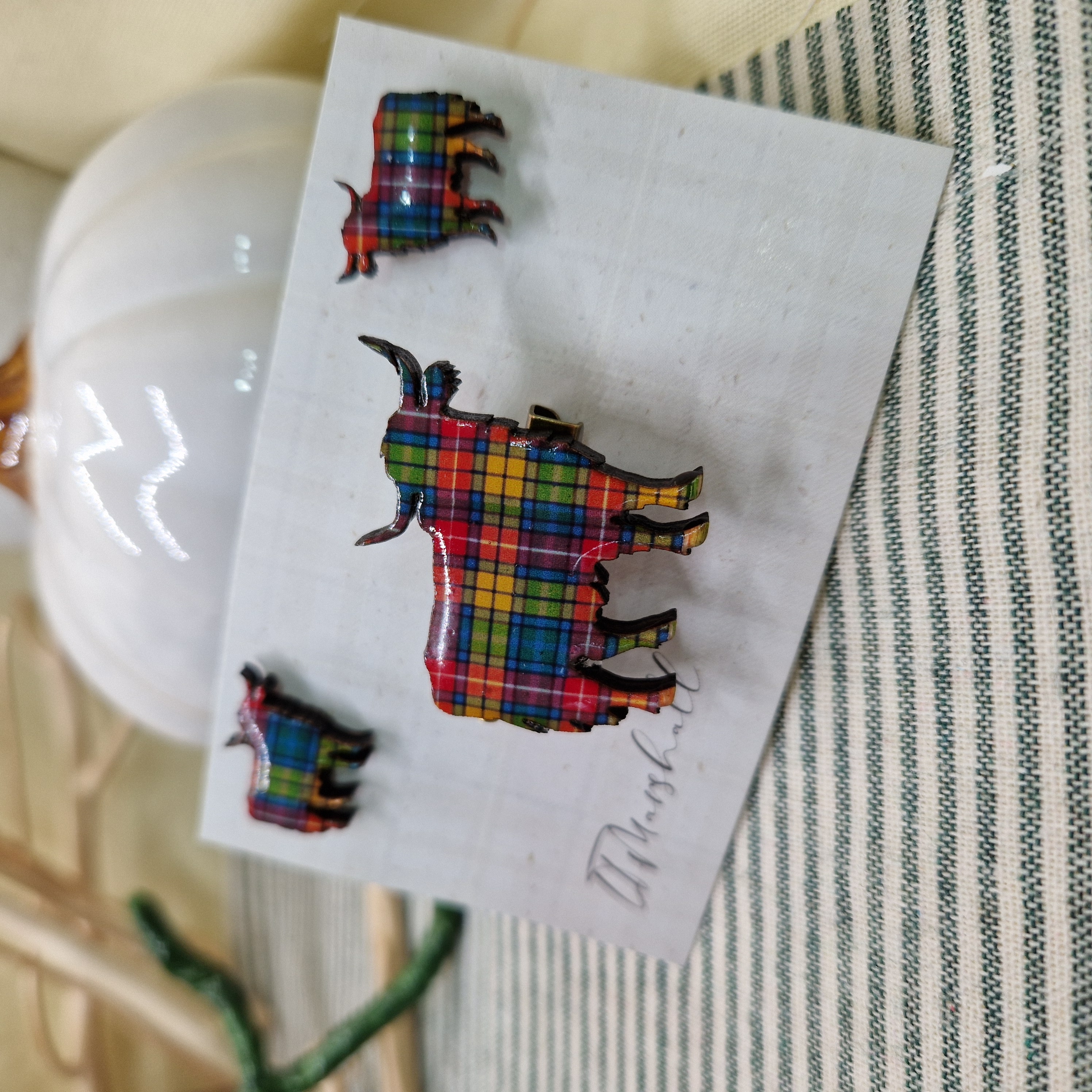 Scottish Tartan Highland Cow Brooch and Stud Earrings Set – Handmade Wooden Jewellery by L.T. Marshall